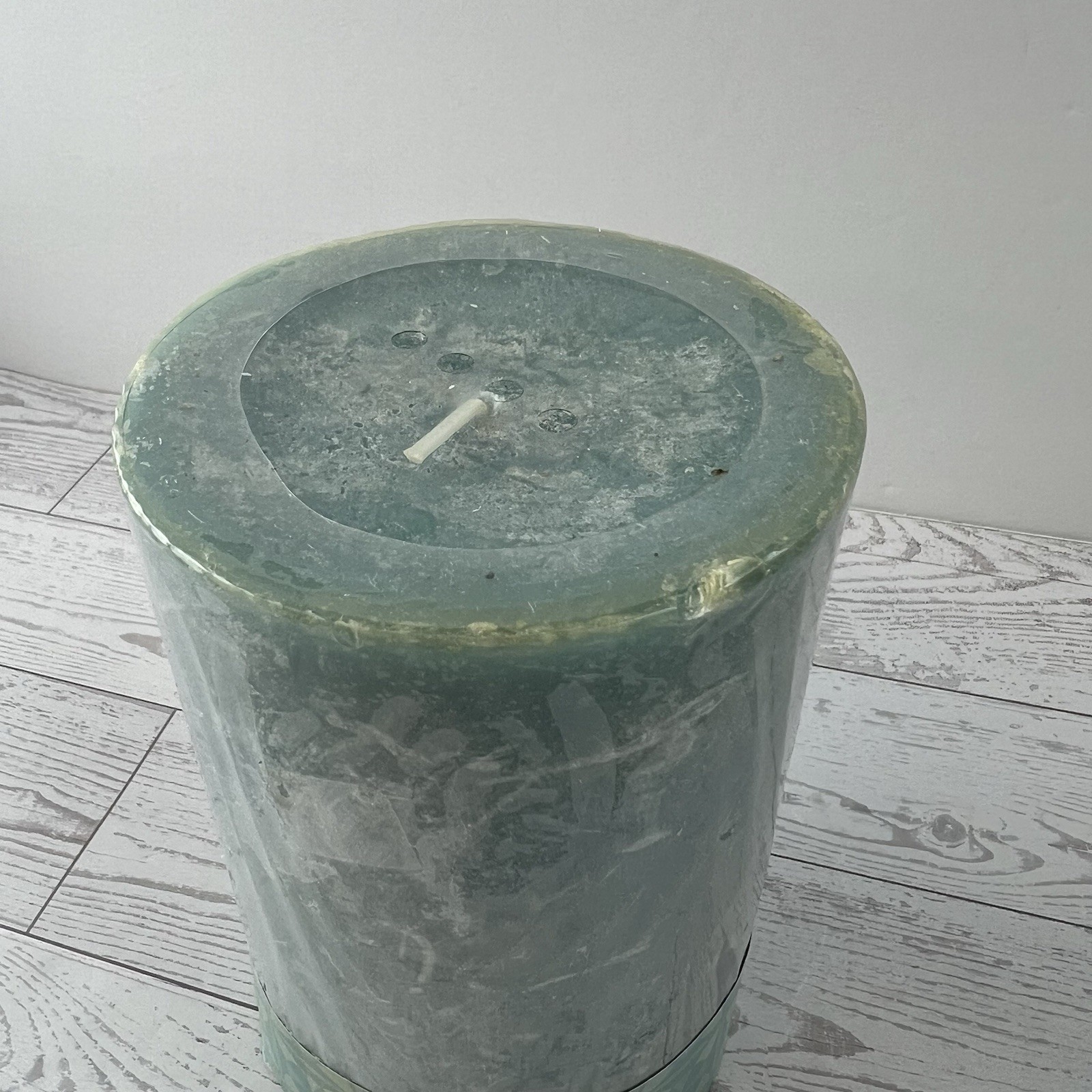 Pier 1 imports Sea Air Collection Candle Wax 4×6 Scented Pillar Wick Aqua white