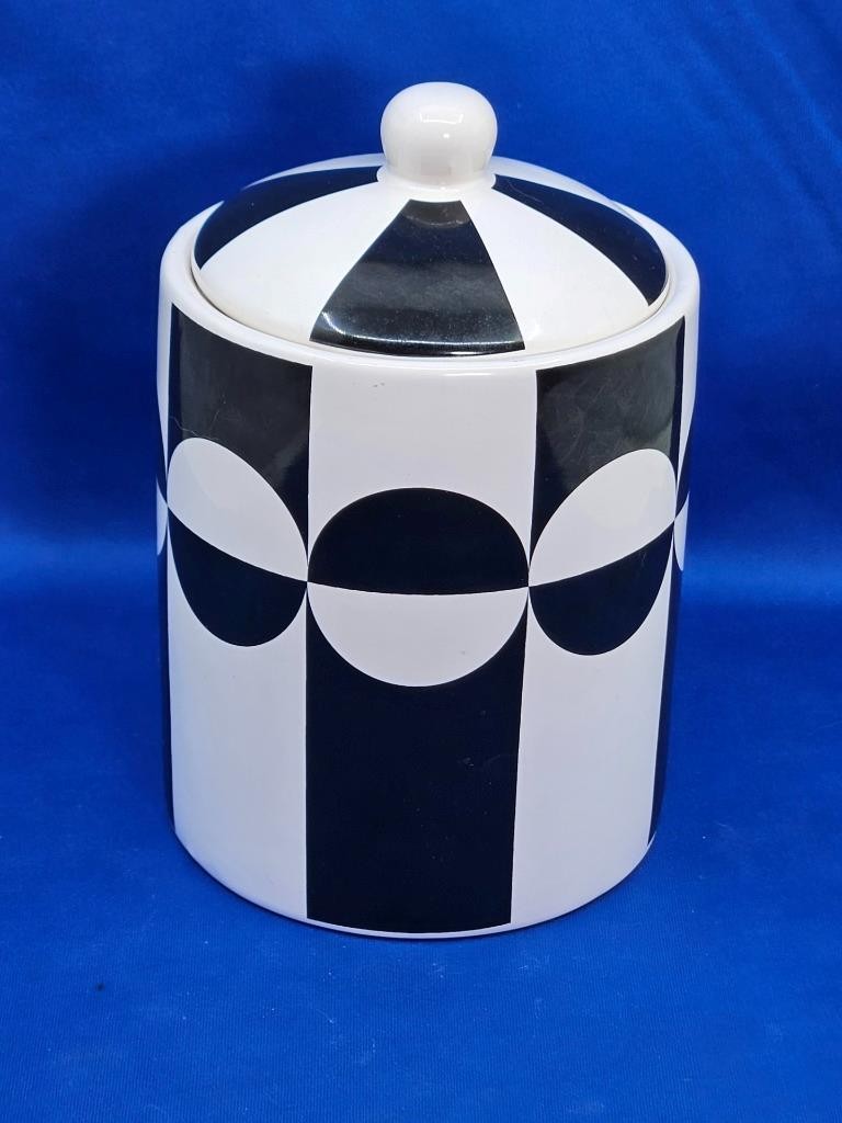 Thompson Ferrier B&W Op Art Lidded Ceramic Jar Candle Chai Vanilla Discontinued