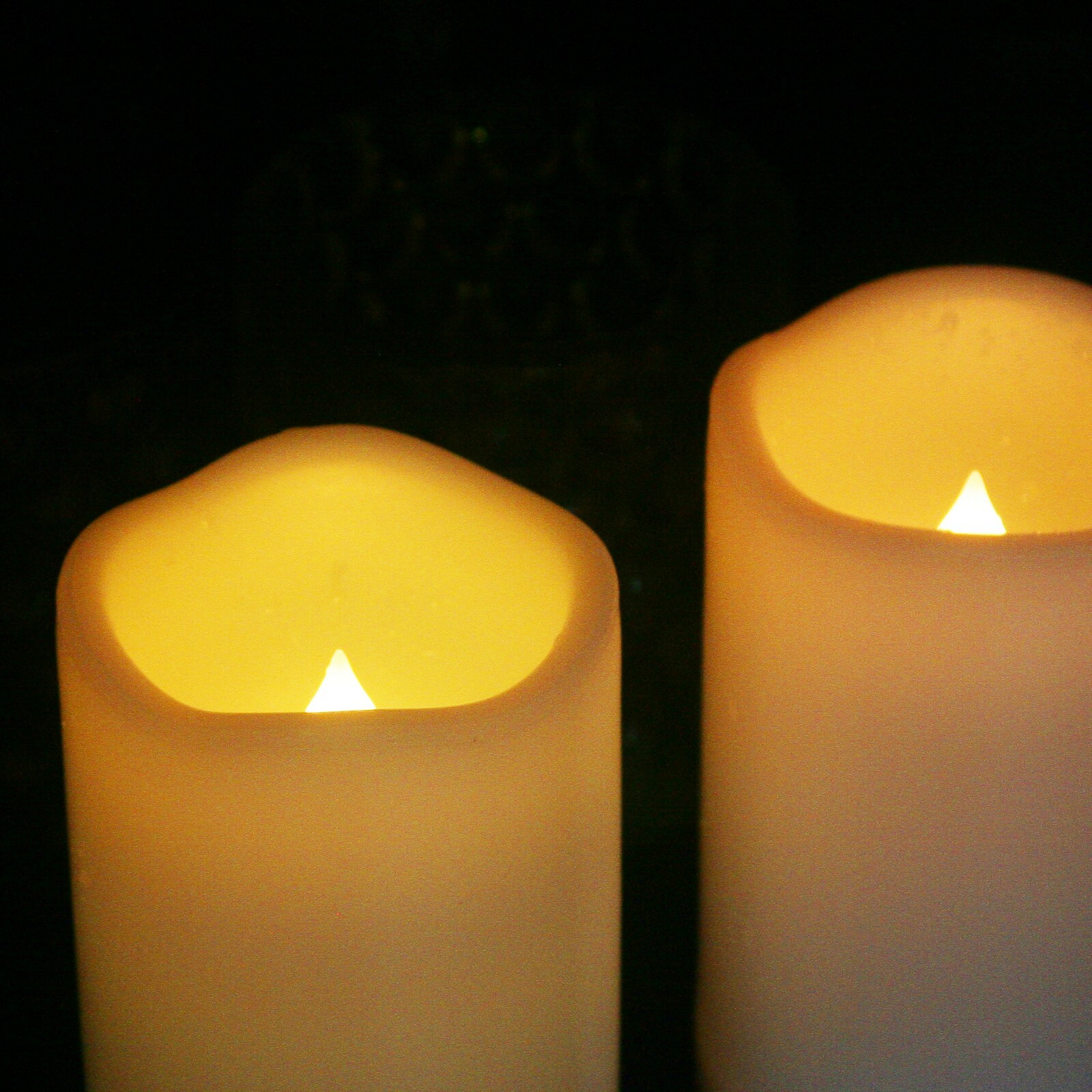 3″x5″Flickering Flameless LED Pillar Candle with Timer/Remote Outdoor Decorative