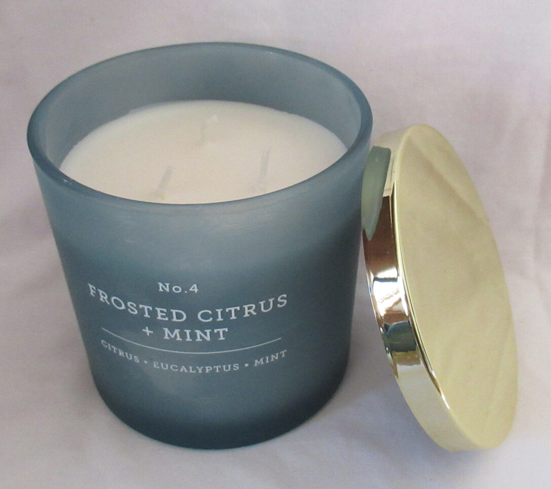 Kirkland’s 13 oz Large Jar 3-Wick Candle 28-32 hours No. 4 FROSTED CITRUS + MINT