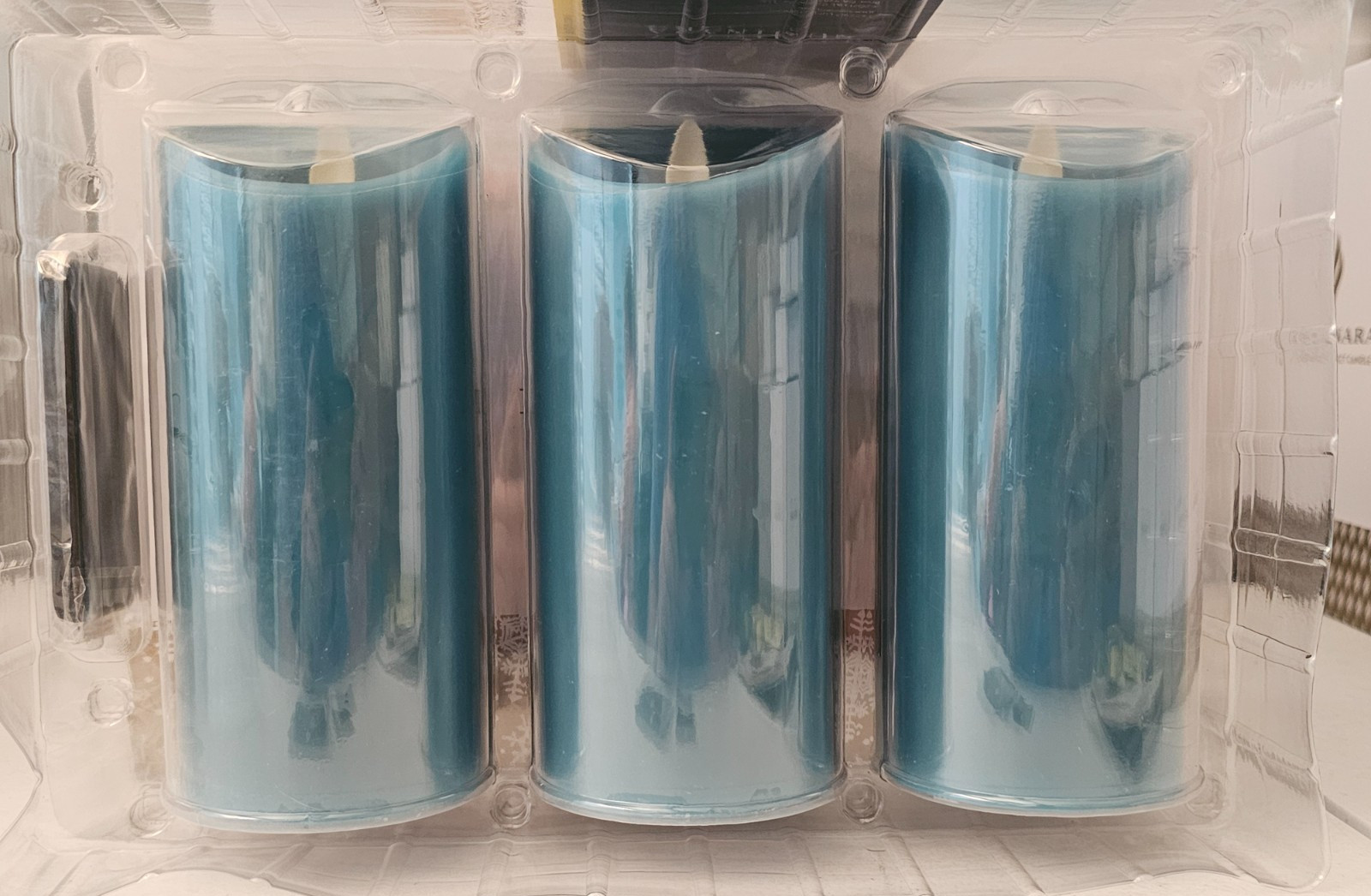 Set of 3 Luminara 360 Degree Teal Colored Remote Ctrl 3″ X7″ Pillar Candles