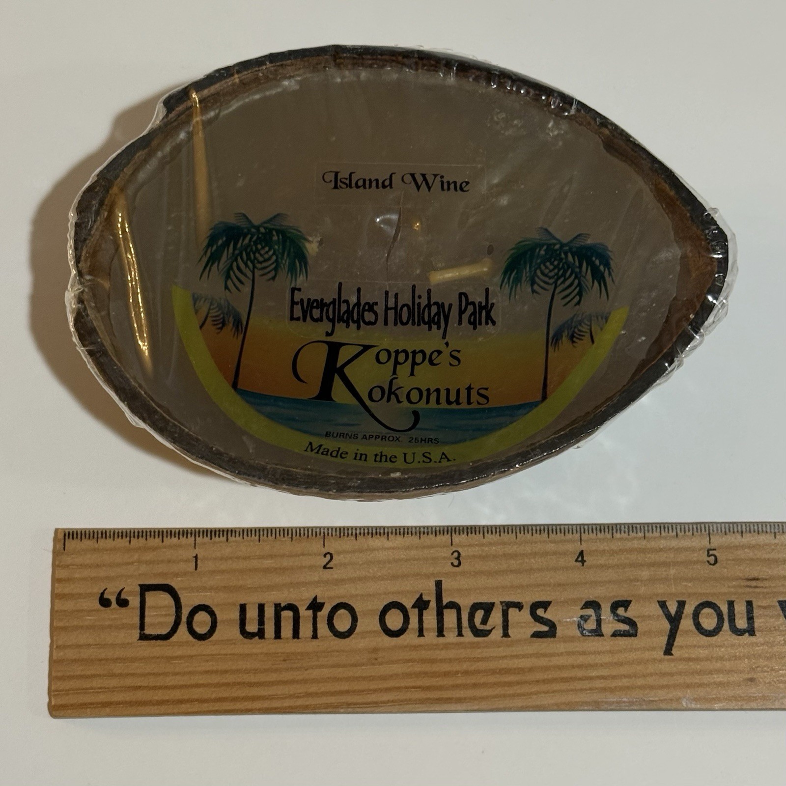 Koppe’s Kokonuts Candle Coconut Shell Island Wine Scent Made In USA NEW
