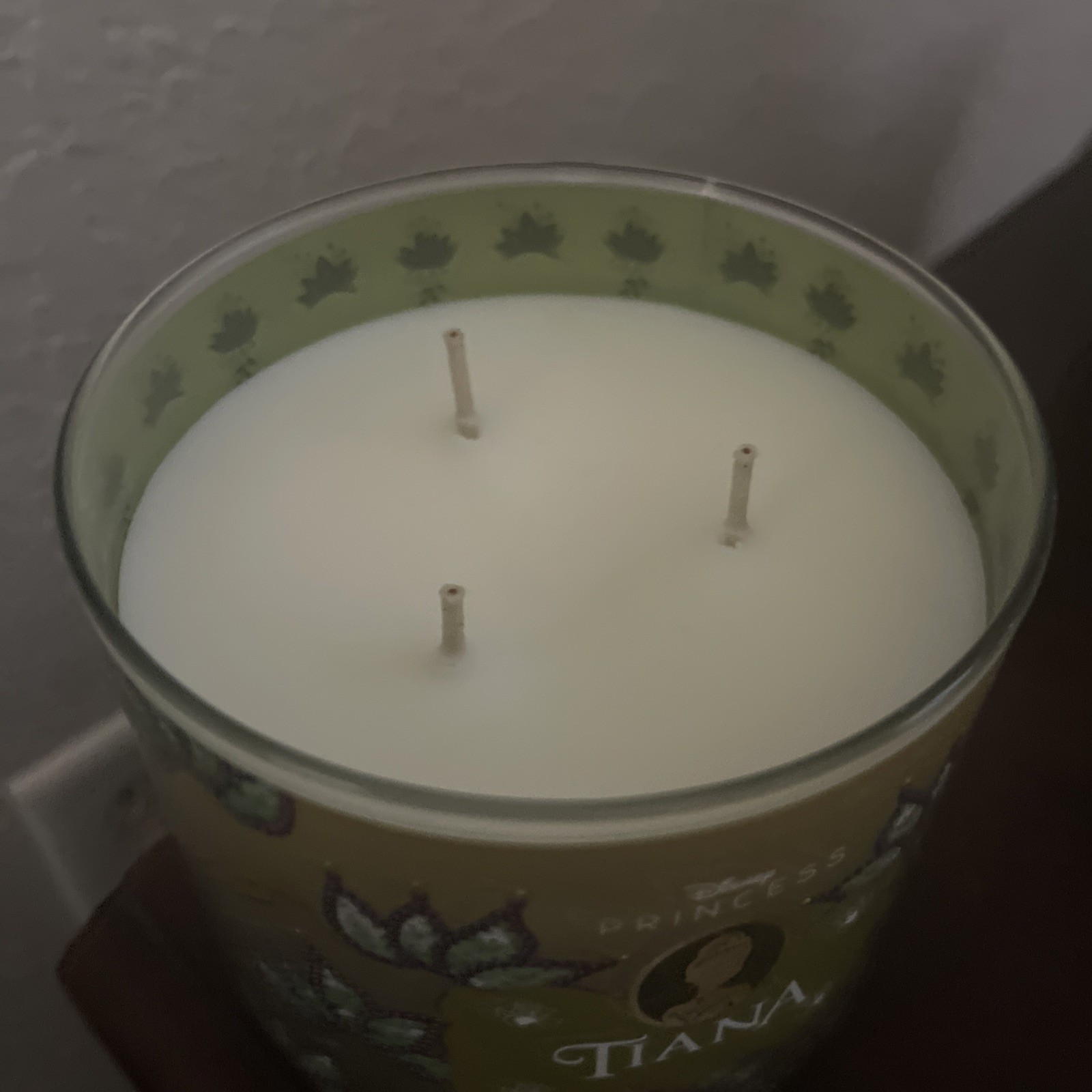 Bath & Body Works DISNEY PRINCESS TIANA 3 Wick Candle Brand New