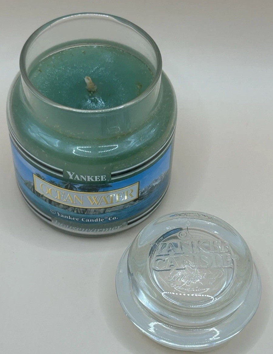 Small Yankee Candle Ocean Water Housewarmer 3.7 oz Black Band Discontinued NEW