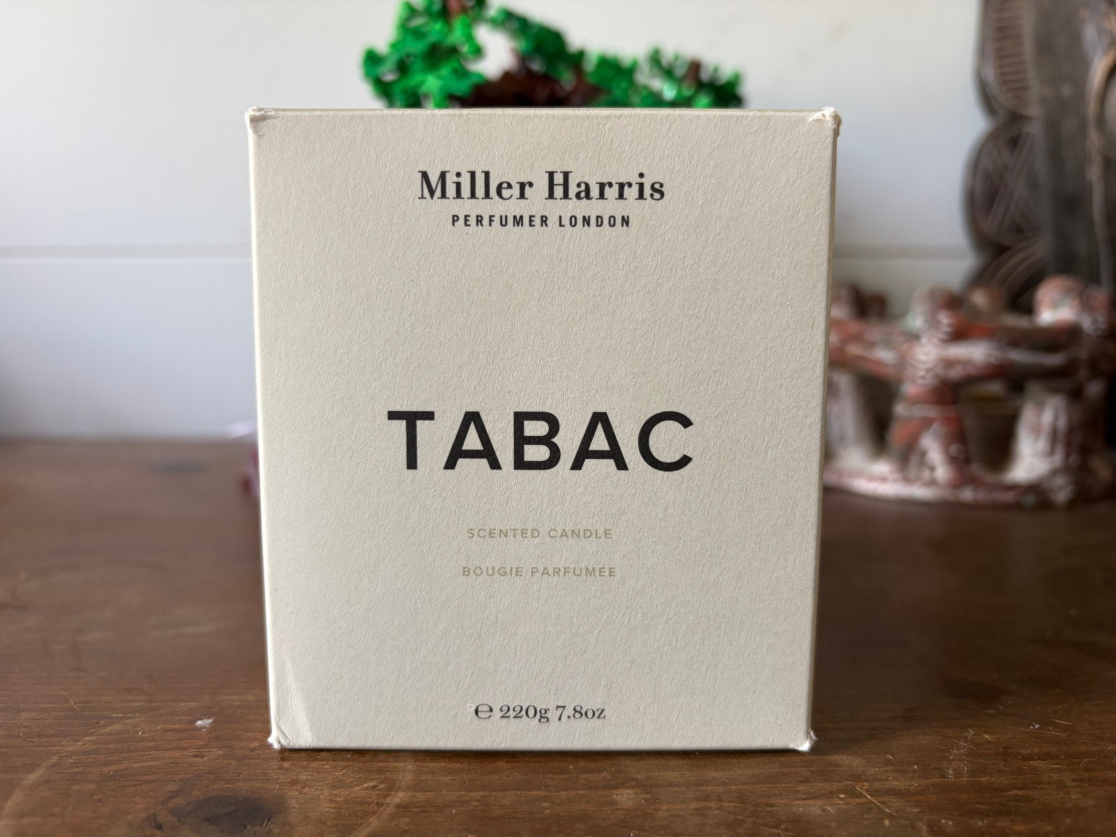 Miller Harris Tabac Perfumed Candle 220 g 7.8 oz | Feuilles de Tabac