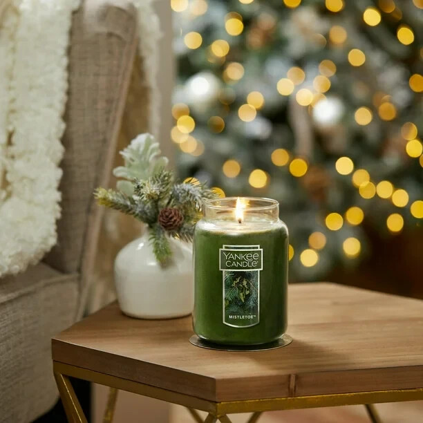 Yankee Candle Mistletoe Scented, Classic 22oz Large Jar Single Wick Candle