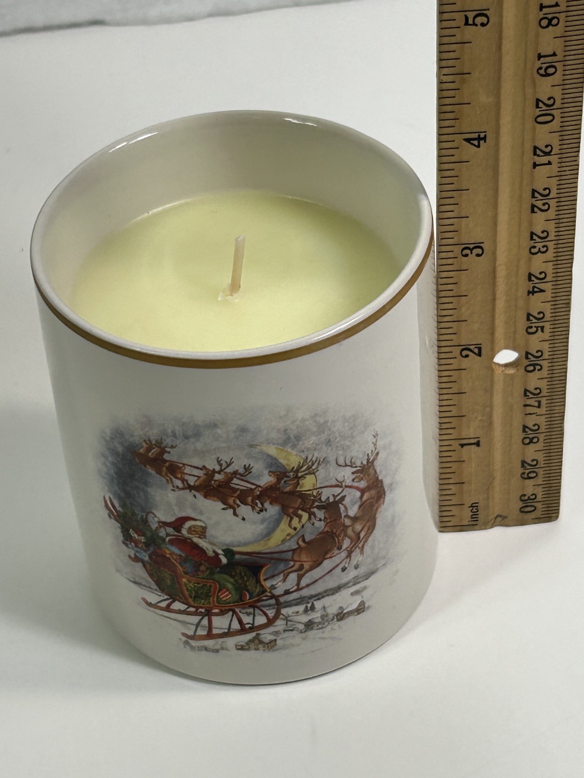 NEW VINTAGE Pottery Barn SNOW CURRANT 6.8 oz Scented Candle Original Box – B4