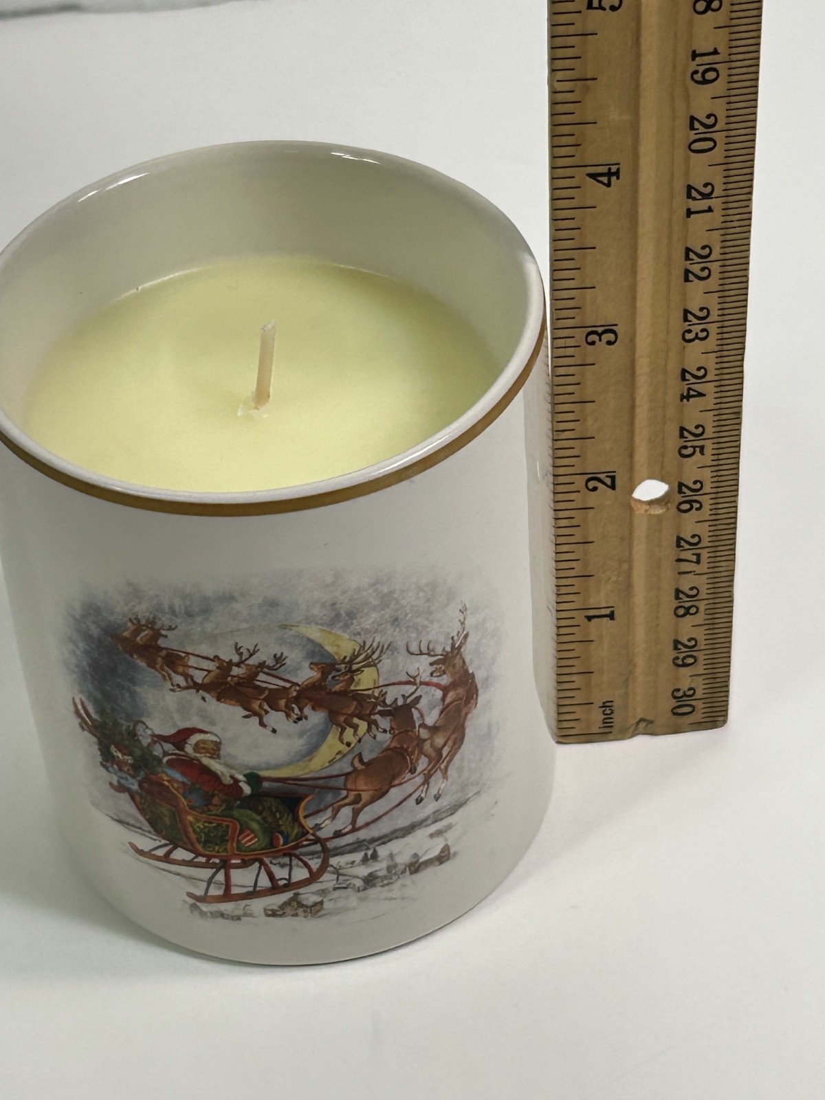 NEW VINTAGE Pottery Barn SNOW CURRANT 6.8 oz Scented Candle Original Box – B4