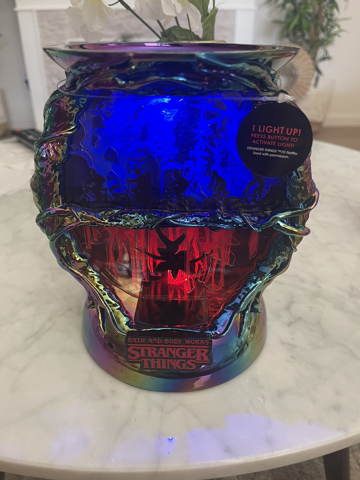 BATH & BODY WORKS / STRANGER THINGS 3-WICK CANDLE HOLDER “ The Upside Down ”