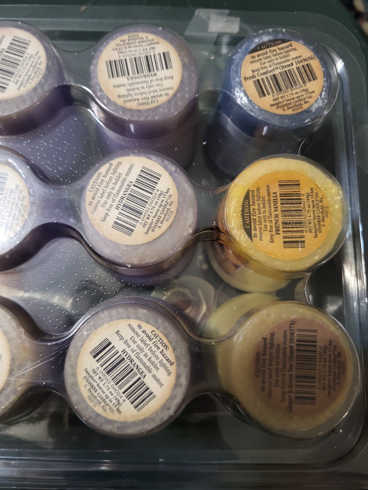Lot of 18 Rare Assorted Yankee Candle Sampler 1.75oz Discontinued w/ Case
