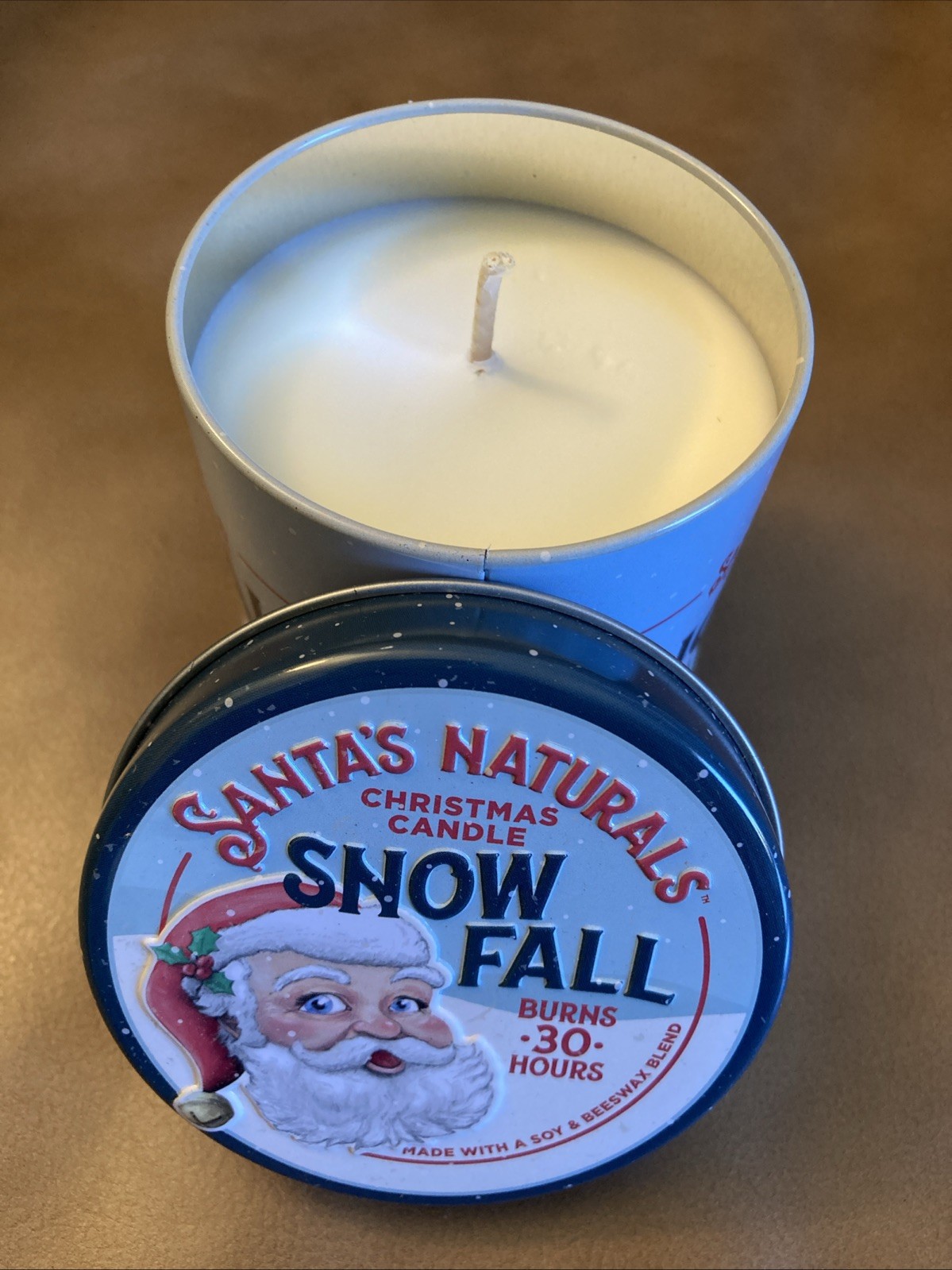 Santa’s Naturals 9 oz Candle – Snow Fall – Fresh Winter Snow Scent, 9oz, 30hrs
