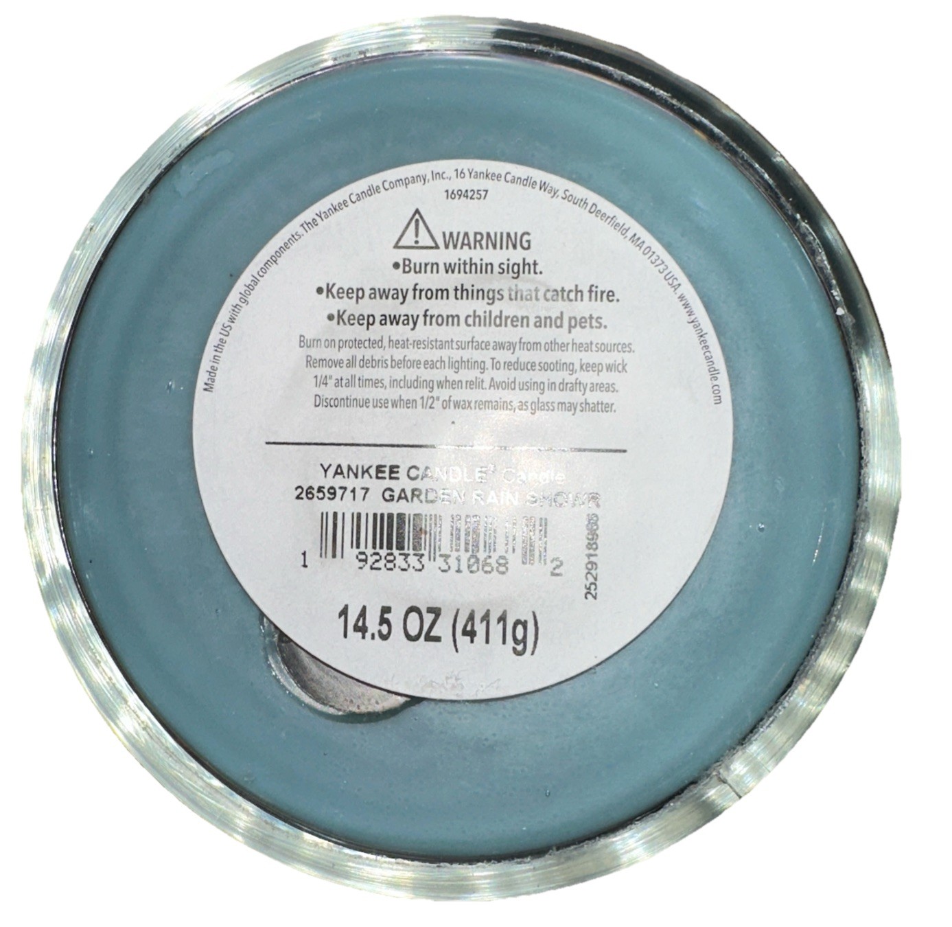 Yankee Candle Into The Garden- Garden Rain Showers 3Wick Bergamot & Wood Moss