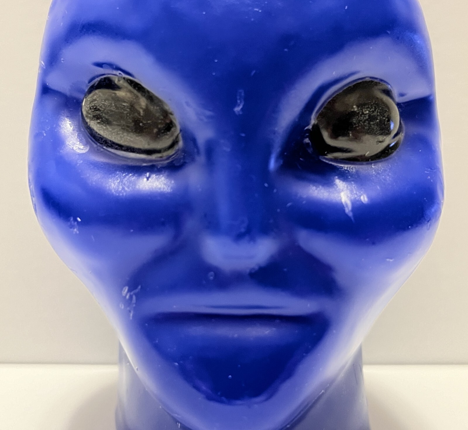 Waxman ALIEN HEAD CANDLE – Cobalt Blue & Black Eyes – 4 1/4” High x 3″ Wide