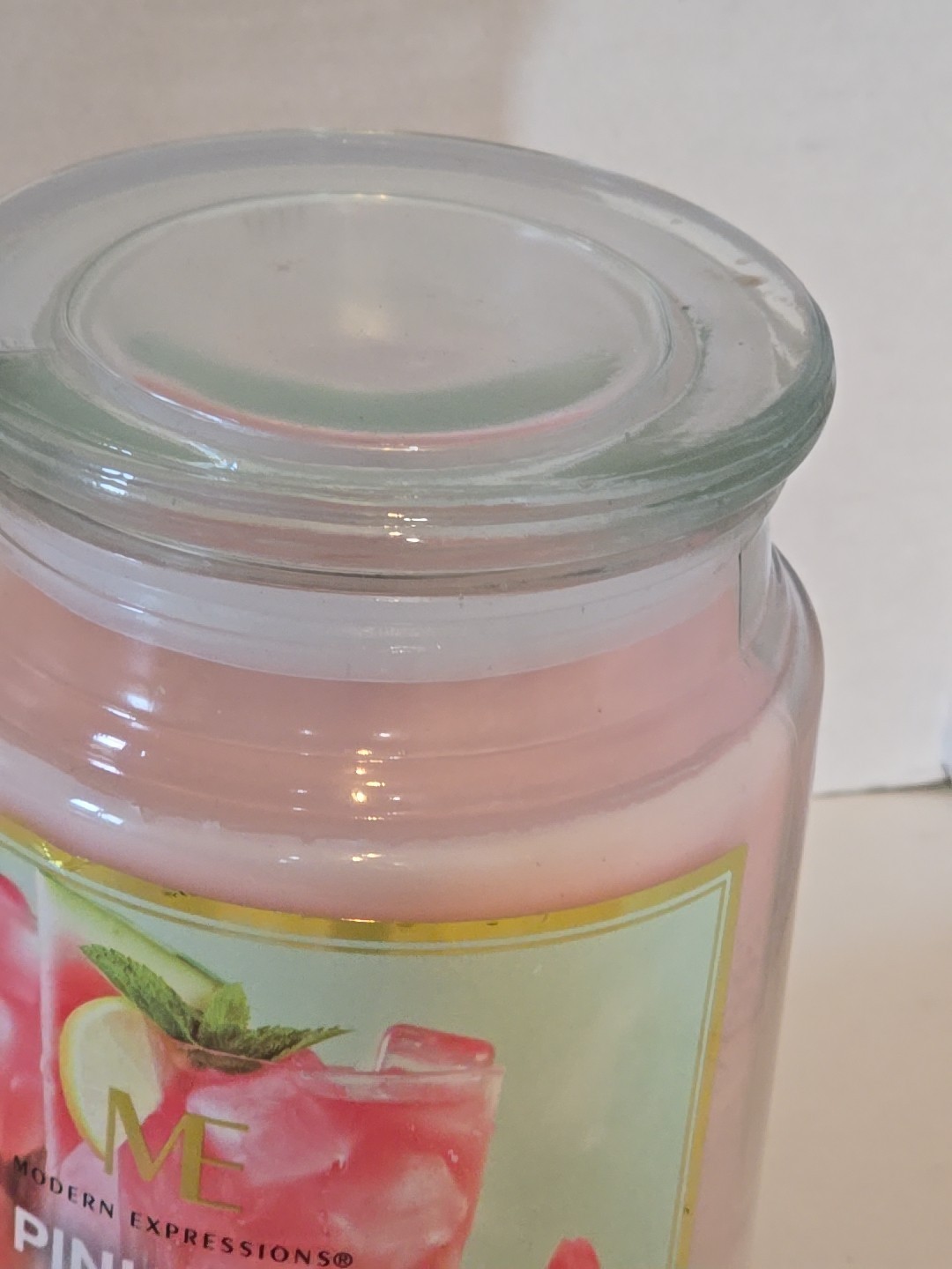 Modern Expression 18 Oz Jar Candle Pink Lemonade Scented New