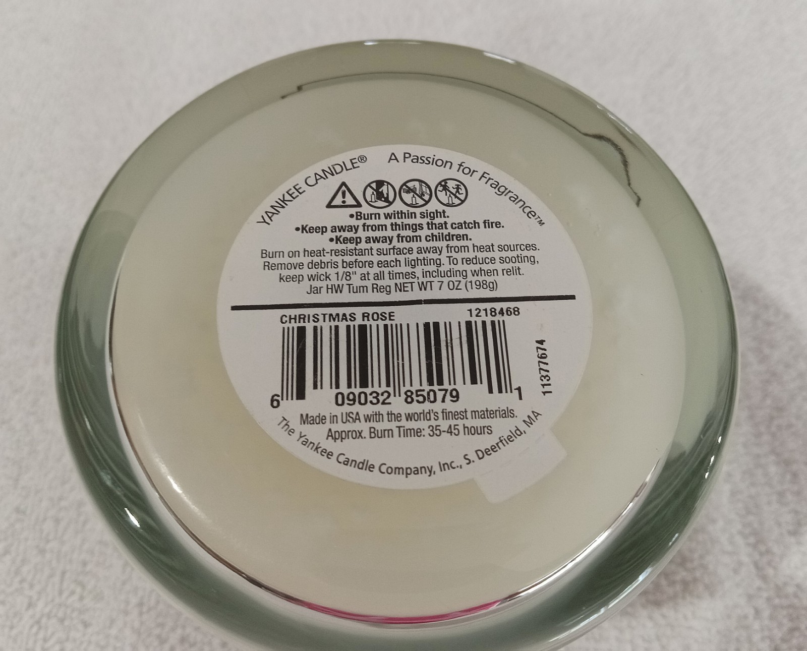 Yankee Candle CHRISTMAS ROSE 7oz Brand New RETIRED Holiday Scent HARD TO FIND