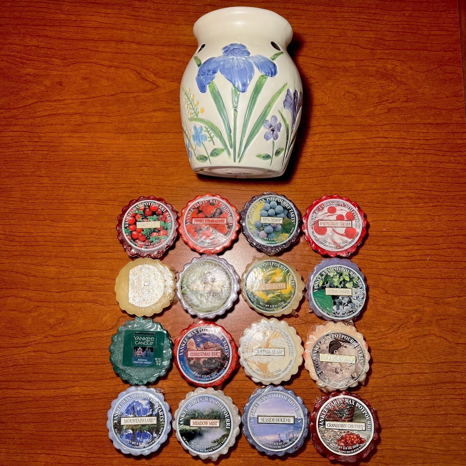 Retired Yankee Tarts Scented Candle Wax Melts Sealed Old Stock & Iris Wax Burner