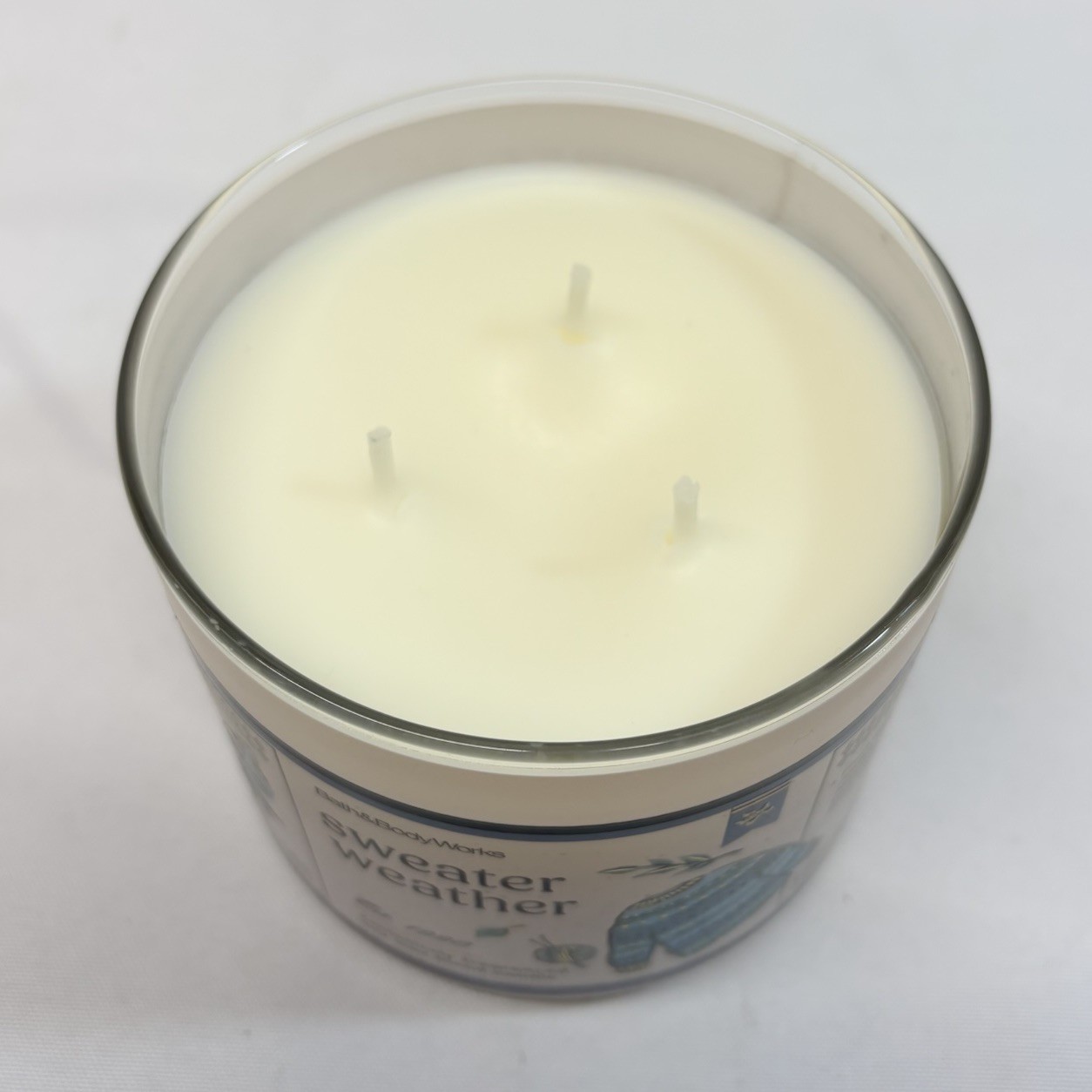 Bath & Body Works SWEATER WEATHER 🧥 Scented 3 Wick WHITE BARN Candle 25-45 Hrs
