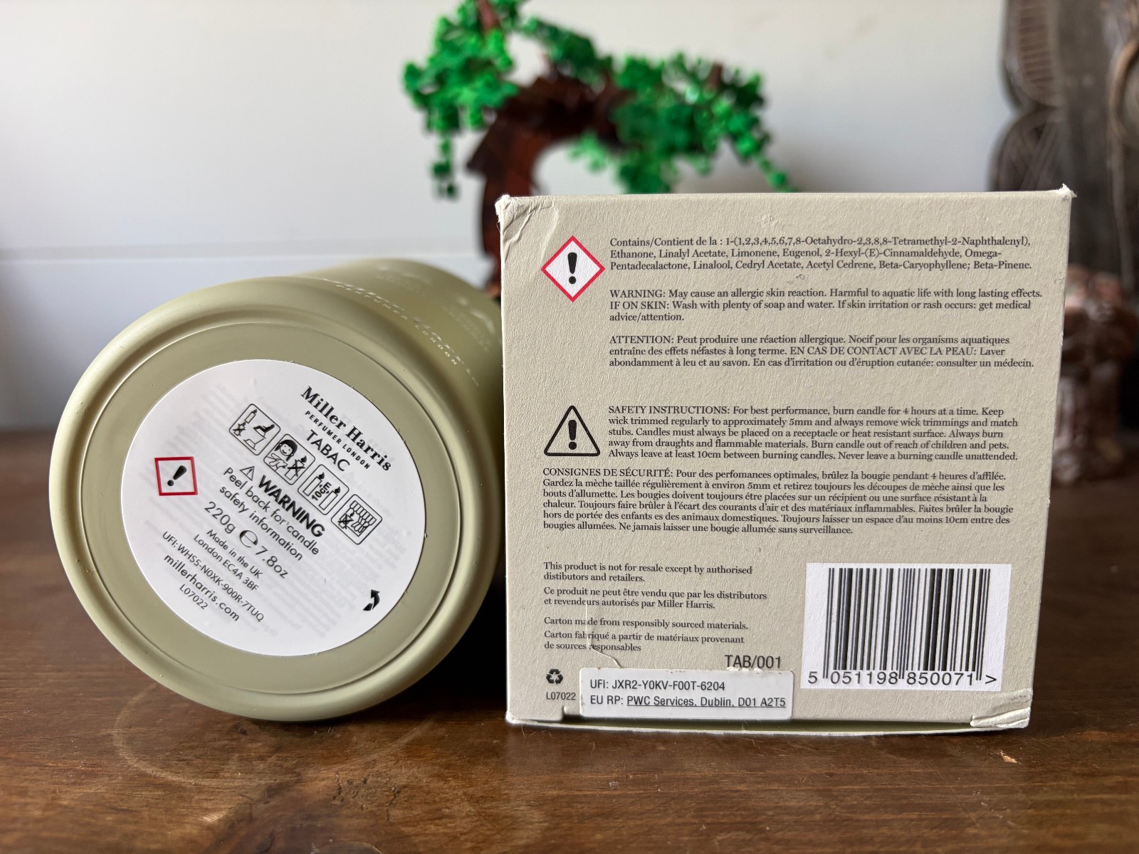 Miller Harris Tabac Perfumed Candle 220 g 7.8 oz | Feuilles de Tabac