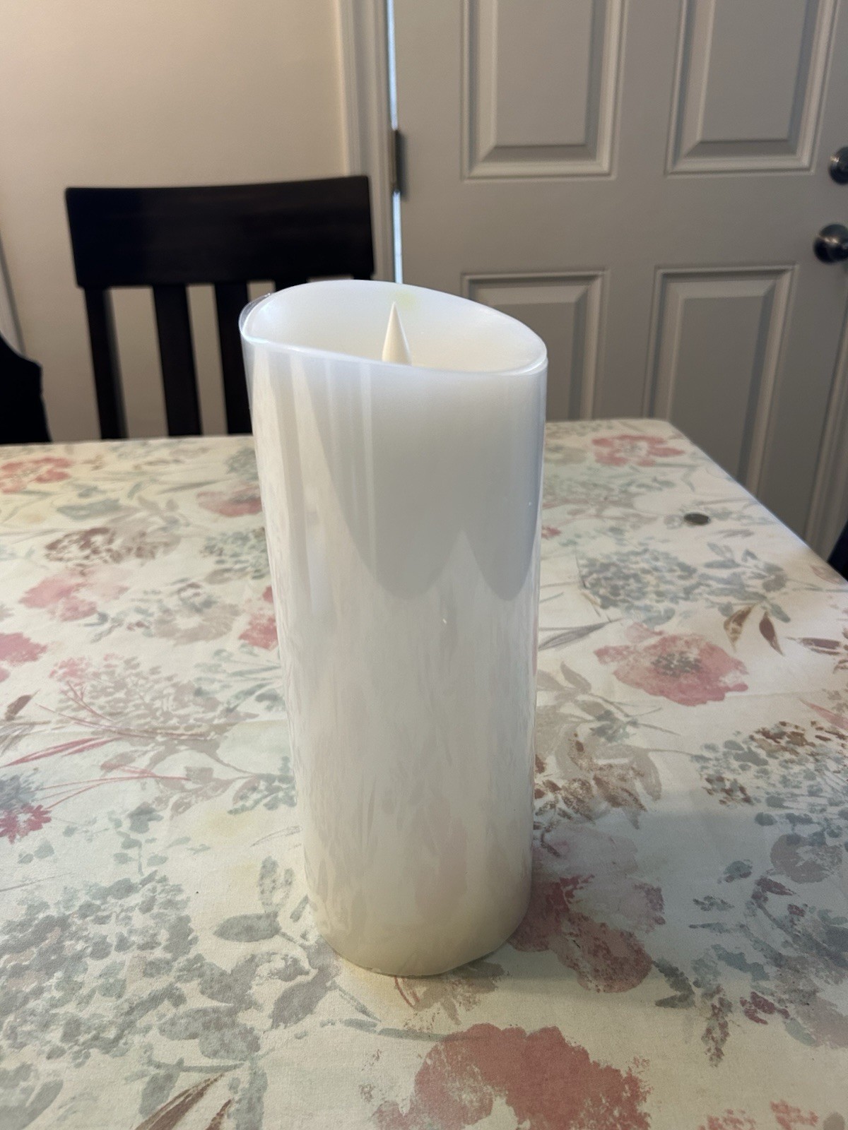 MOVING FLAME FLAMELESS PILLAR CANDLE Dia 4 x H10 inches White Motion Softflame