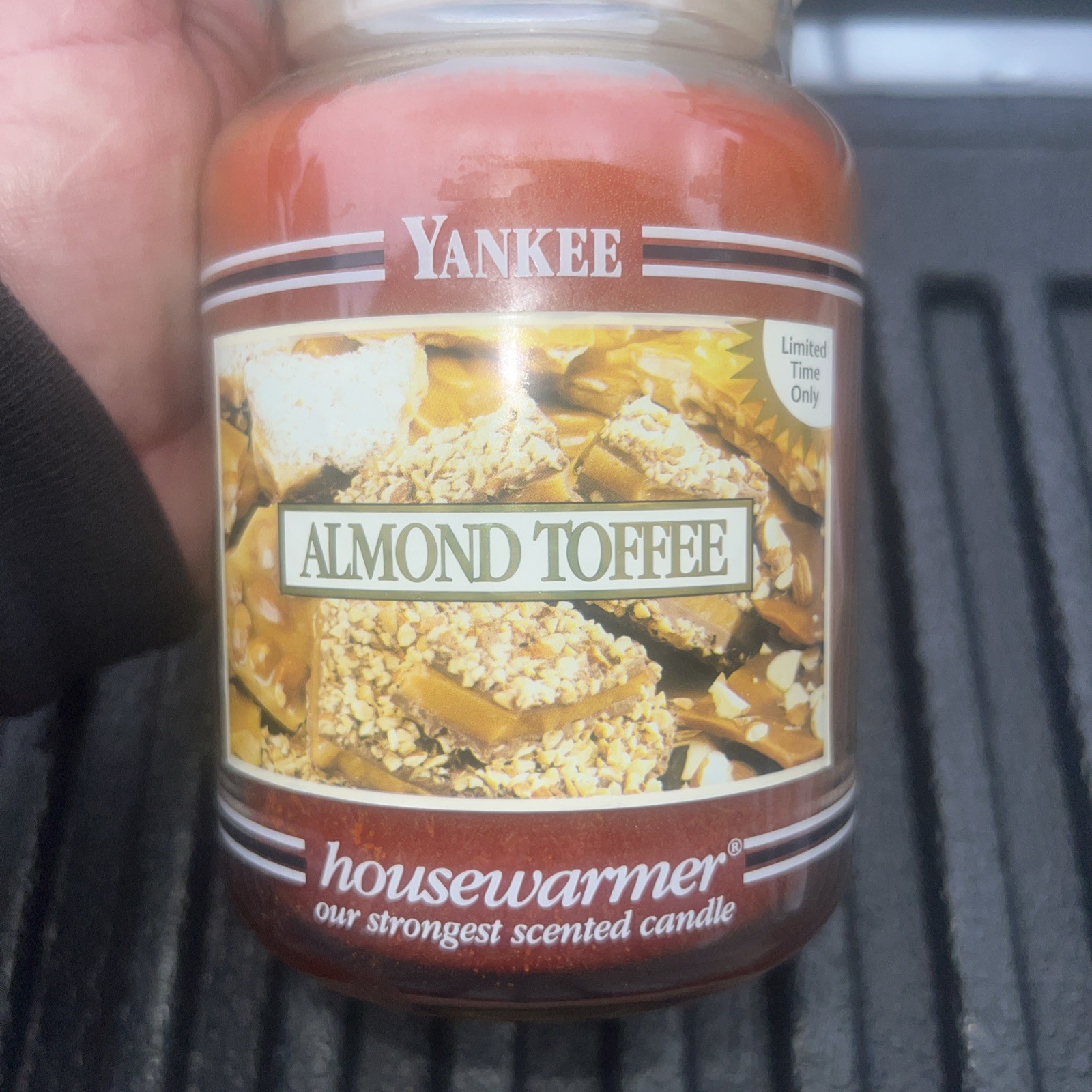NEW Yankee Candle ALMOND TOFFEE 22oz Large Jar Black Band retired? unused c2001