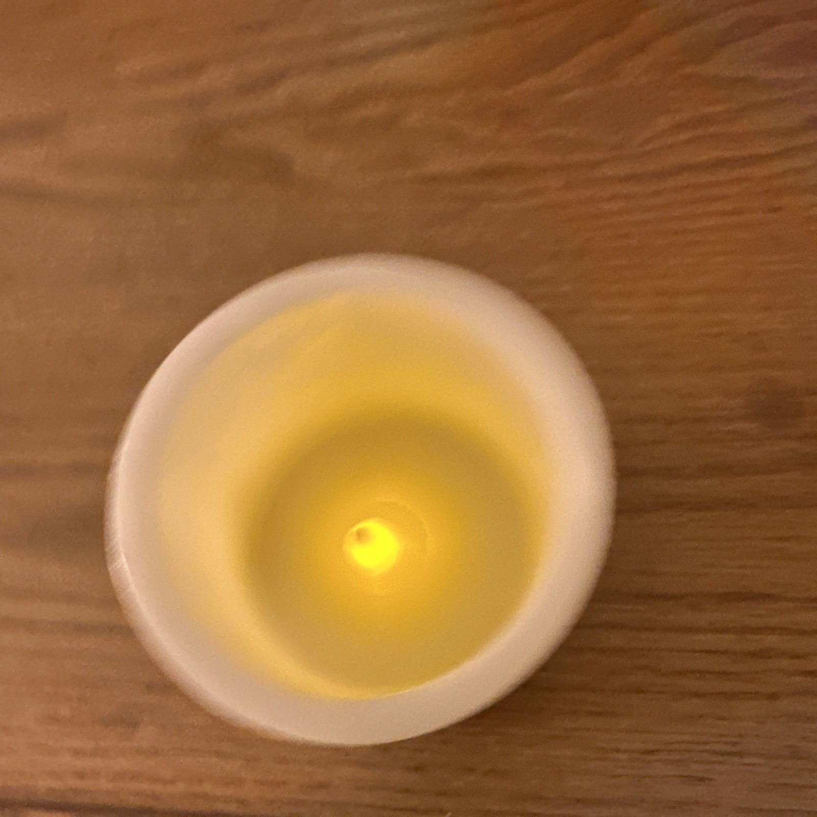 Flameless LED Candle Flame has Realistic Flickering Snowflakes White size 3 x 4