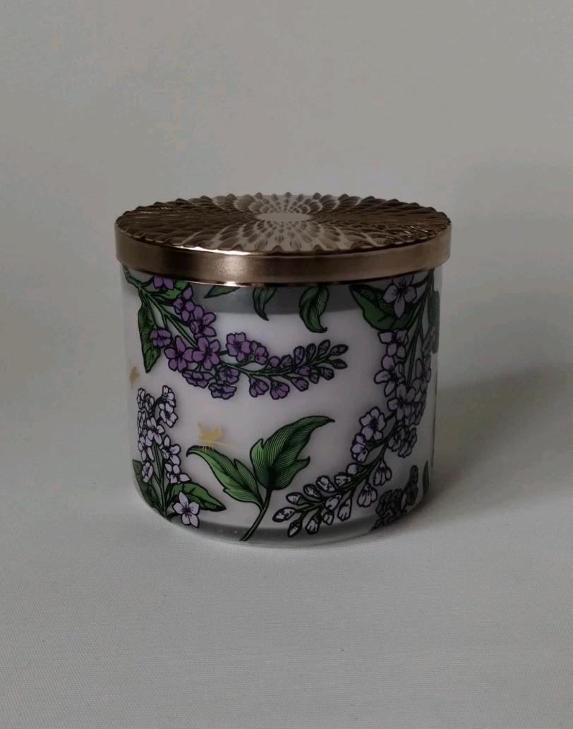 Bath & Body Works FRESH CUT LILACS 🪻 3 Wick SCENTED Candle 25-45 Hrs DELICIOUS