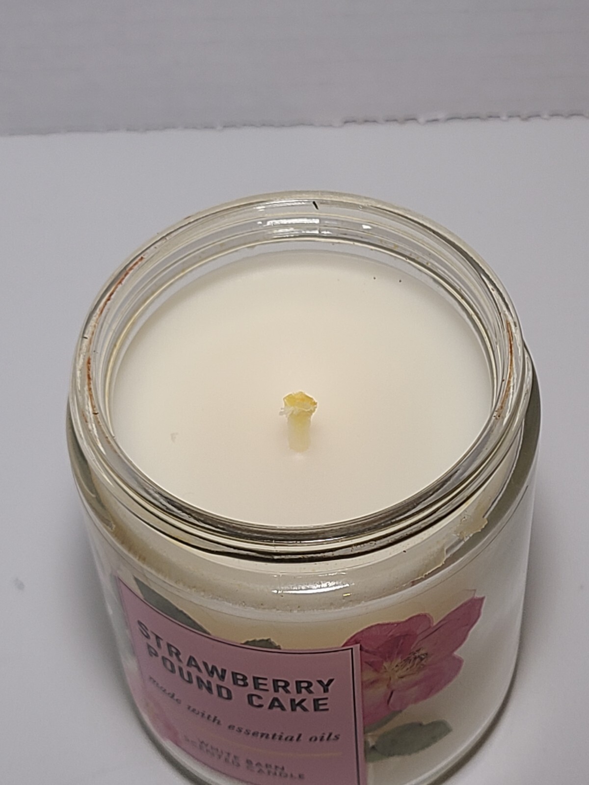 Bath Body Works STRAWBERRY POUND CAKE 1-Wick Candle 7 Oz