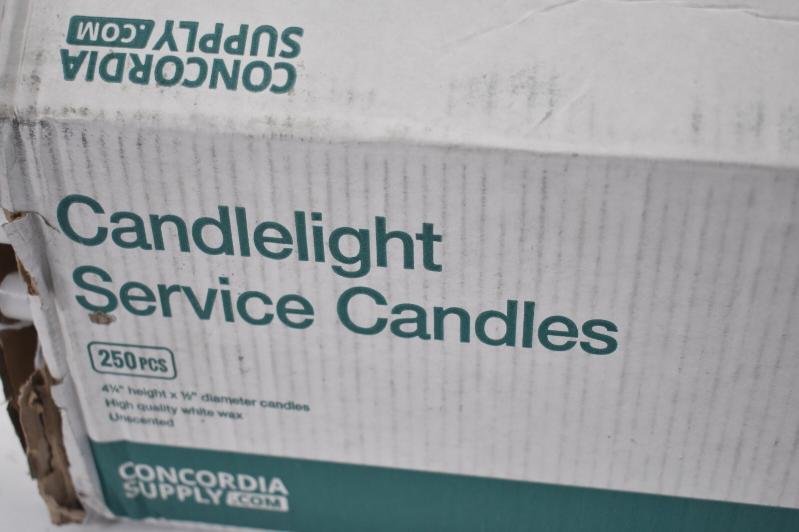 Candlelight Service Candles 250 Pack 4.25″ x 1/2″ White Church Vigil 232155