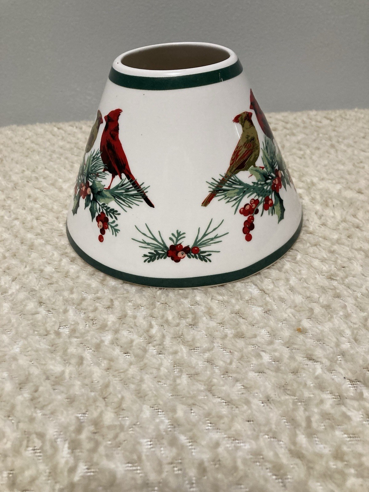 Cardinal/ Pine/ Ivy Jar Candle Ceramic Shade Topper 5.75in Diam 3.75in Tall
