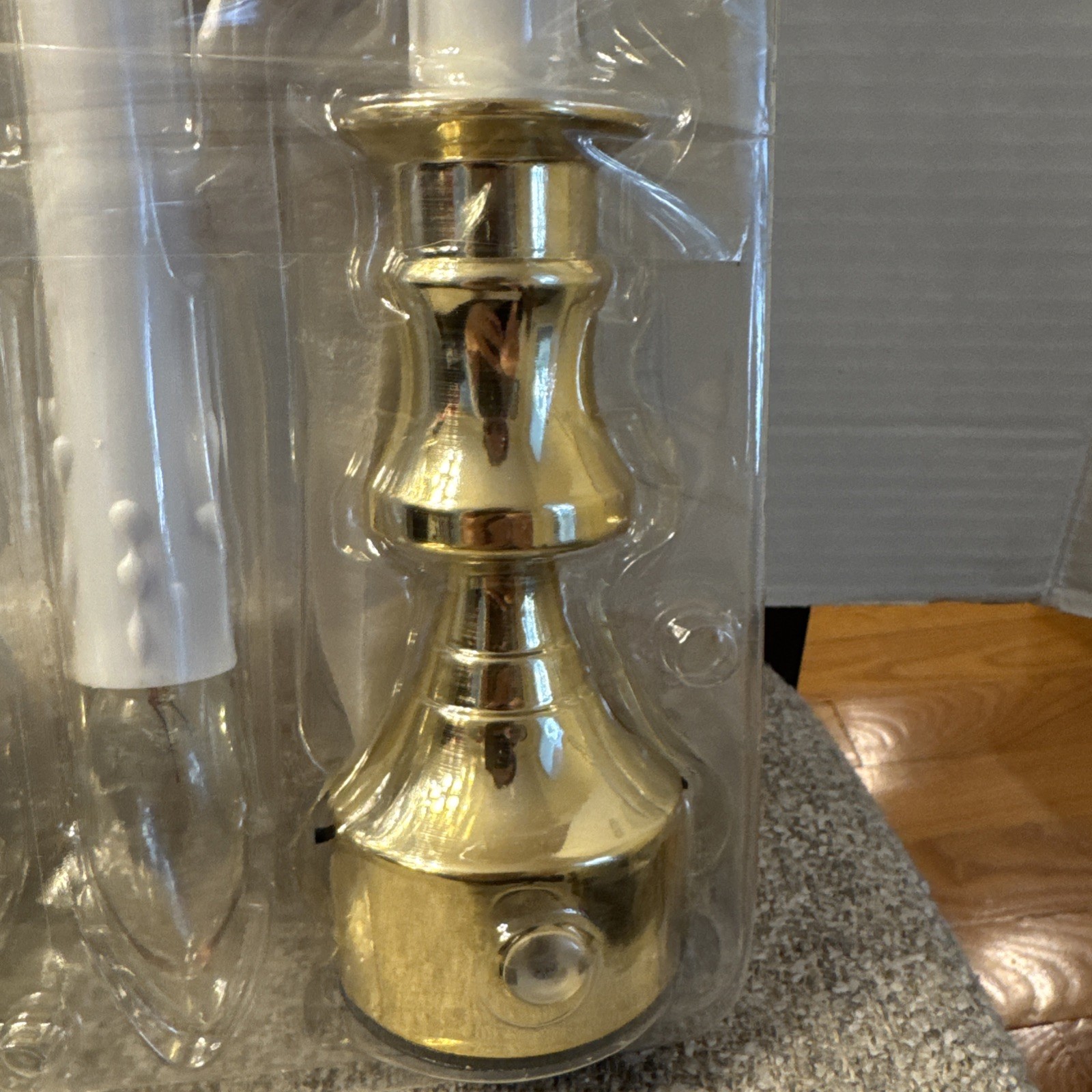 BETHLEHEM LIGHTS SET OF 4 PREMIUM CORDLESS WINDOW CANDLES POLSHED BRASS Tone 14”