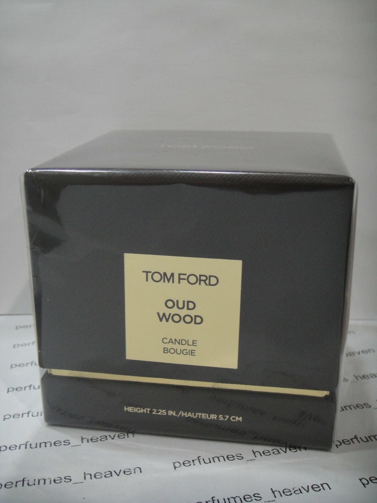 TOM FORD Oud Wood Perfume Candle 40 Hour Burn Time 2.25 IN. / 21oz Sealed Box