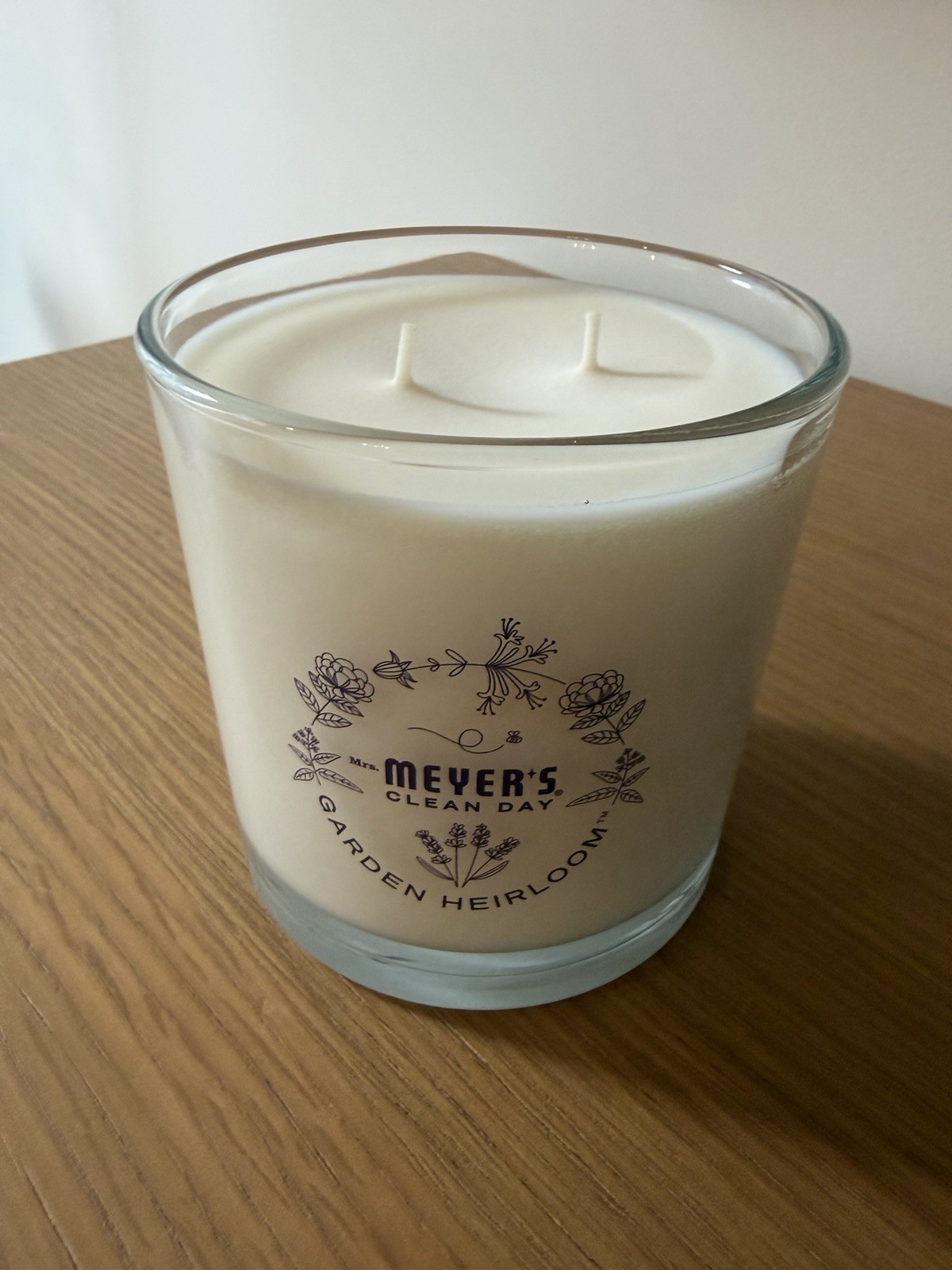 Moonflower Scent Candle, Garden Heirloom, 14oz – MRS. MEYER’S CLEAN DAY