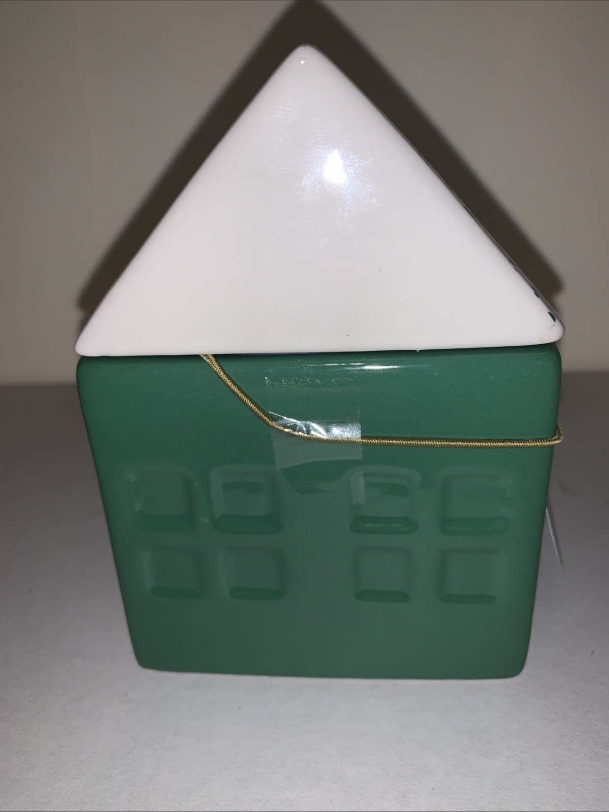 Threshold Forest Fir Scented House Candle 14oz 2 Wicks Strong Evergreen Scent