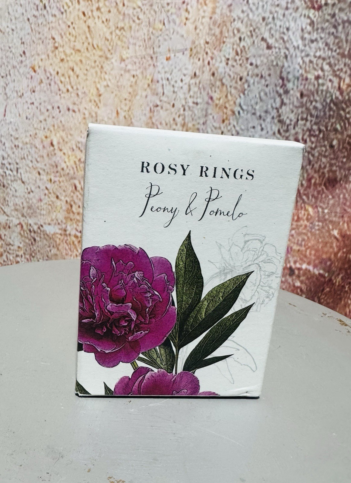 New In Box Rosy Rings Peony & Pomelo Candle 17 Oz