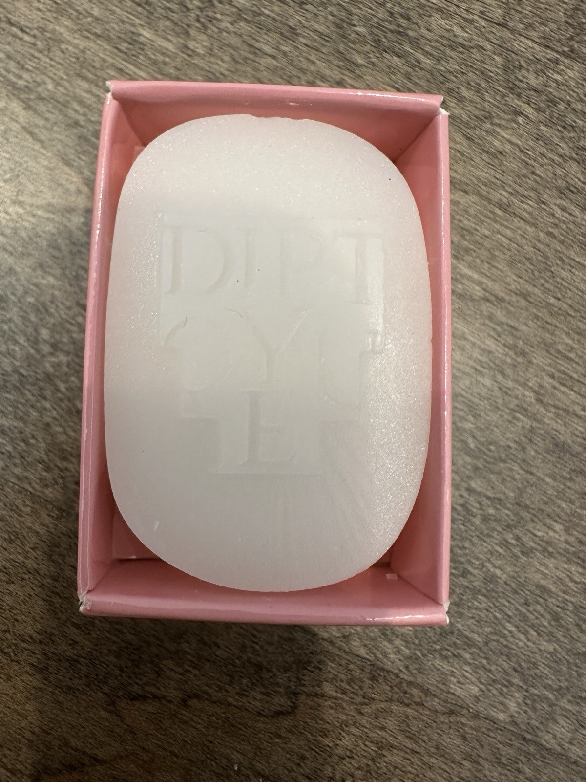 Diptyque Roses Scented Oval Mini 10g | Perfumed Oval