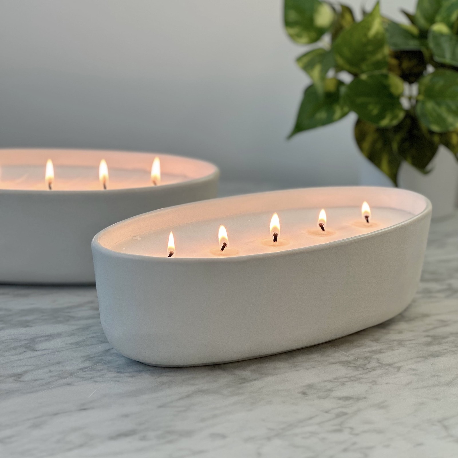 5-Wick 40.5 oz Ceramic Candle, Salted Coconut & Mahogany, Grey