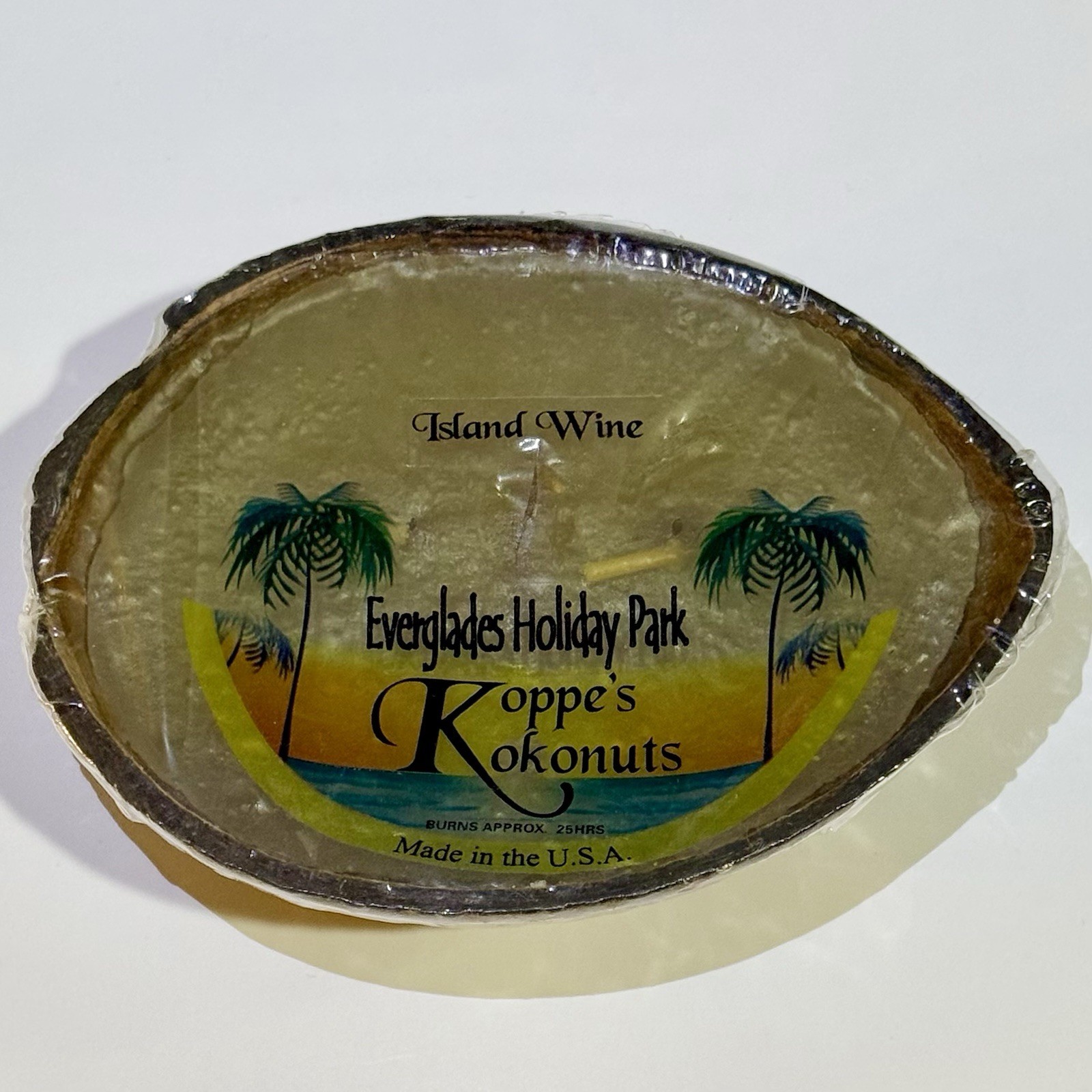 Koppe’s Kokonuts Candle Coconut Shell Island Wine Scent Made In USA NEW