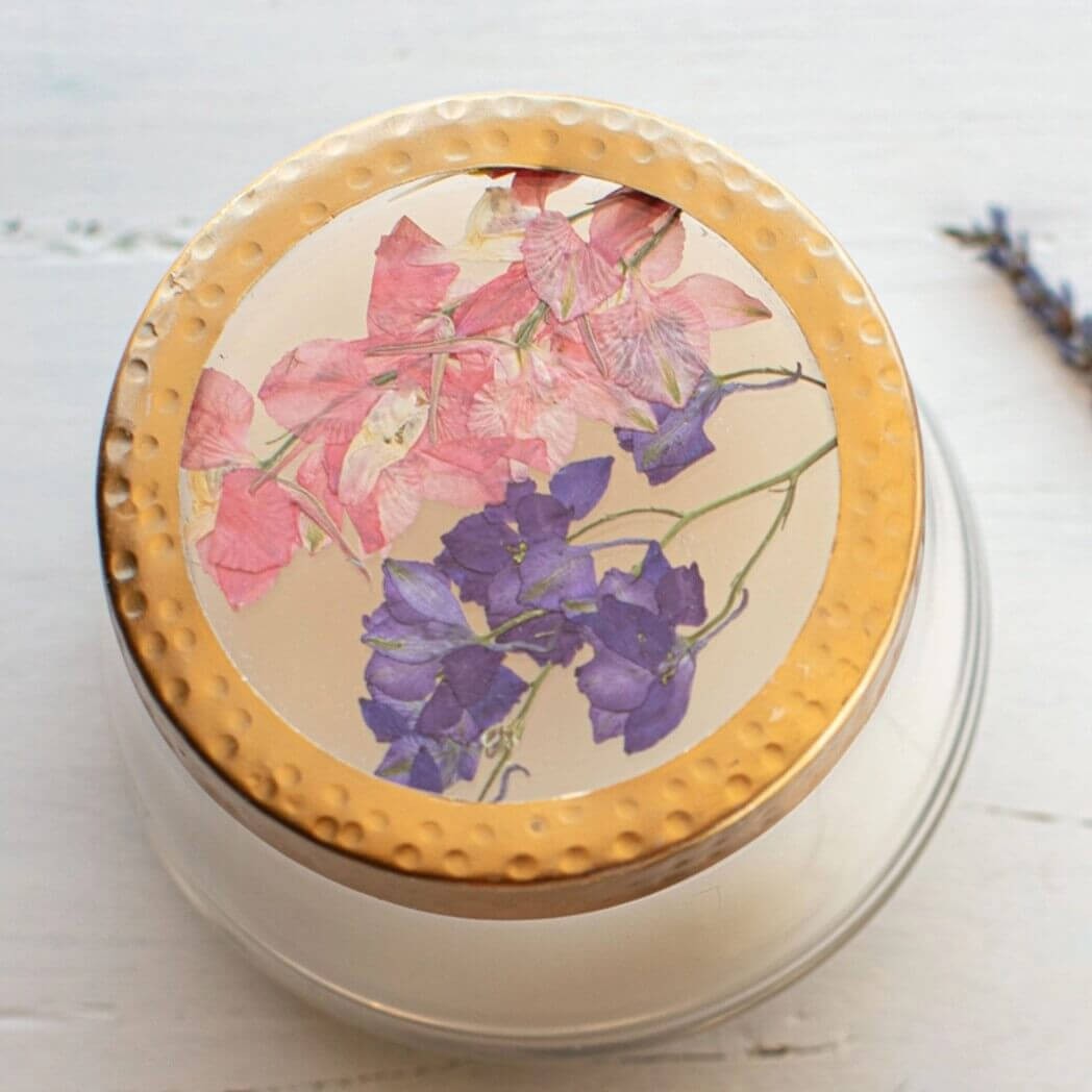 Rosy Rings Roman Lavender Medium Pressed Floral Candle
