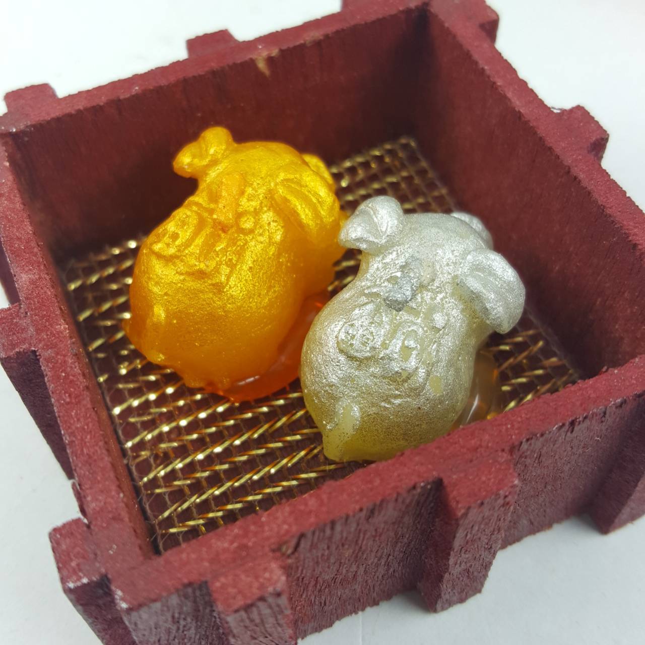 Thai Handmade gift sets souvenirs pigs color gold silver candle wood 1 PCbox