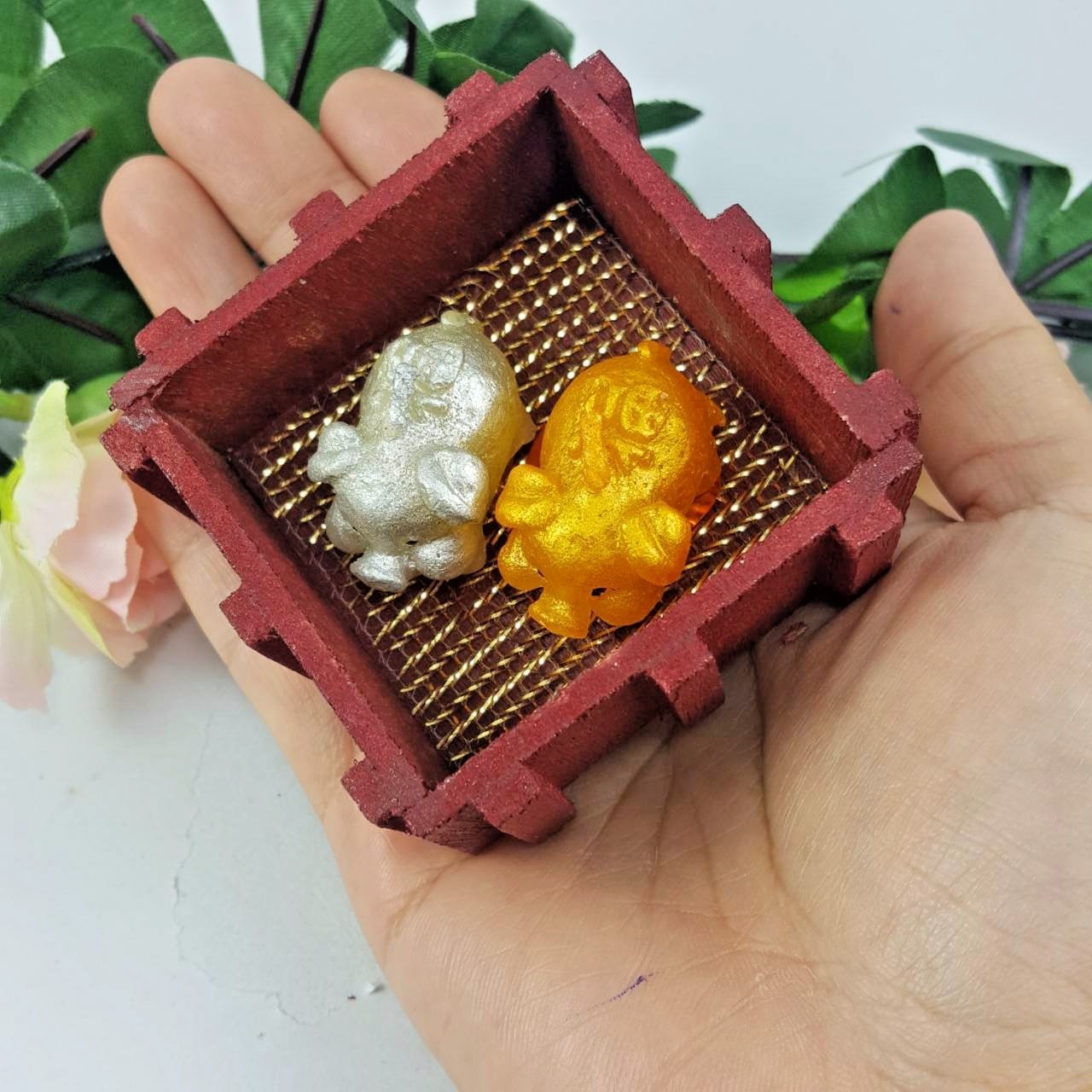 Thai Handmade gift sets souvenirs pigs color gold silver candle wood 1 PCbox