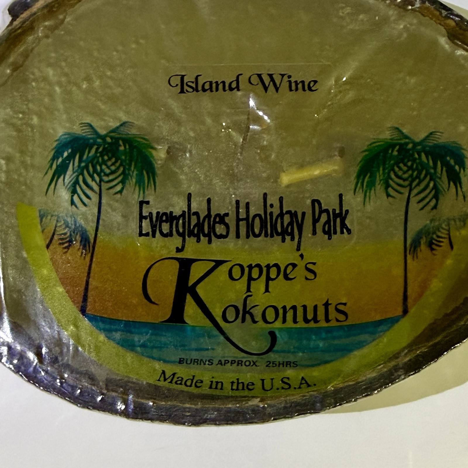 Koppe’s Kokonuts Candle Coconut Shell Island Wine Scent Made In USA NEW