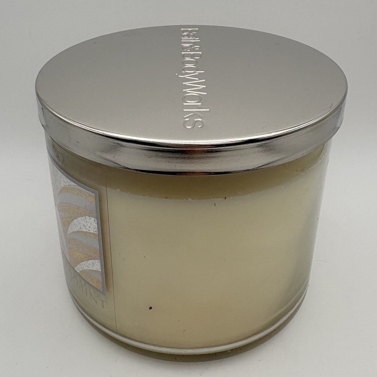 Bath & Body Works Slatkin & Co Twisted Peppermint 3 Wick Candle 14.5 Oz NOS