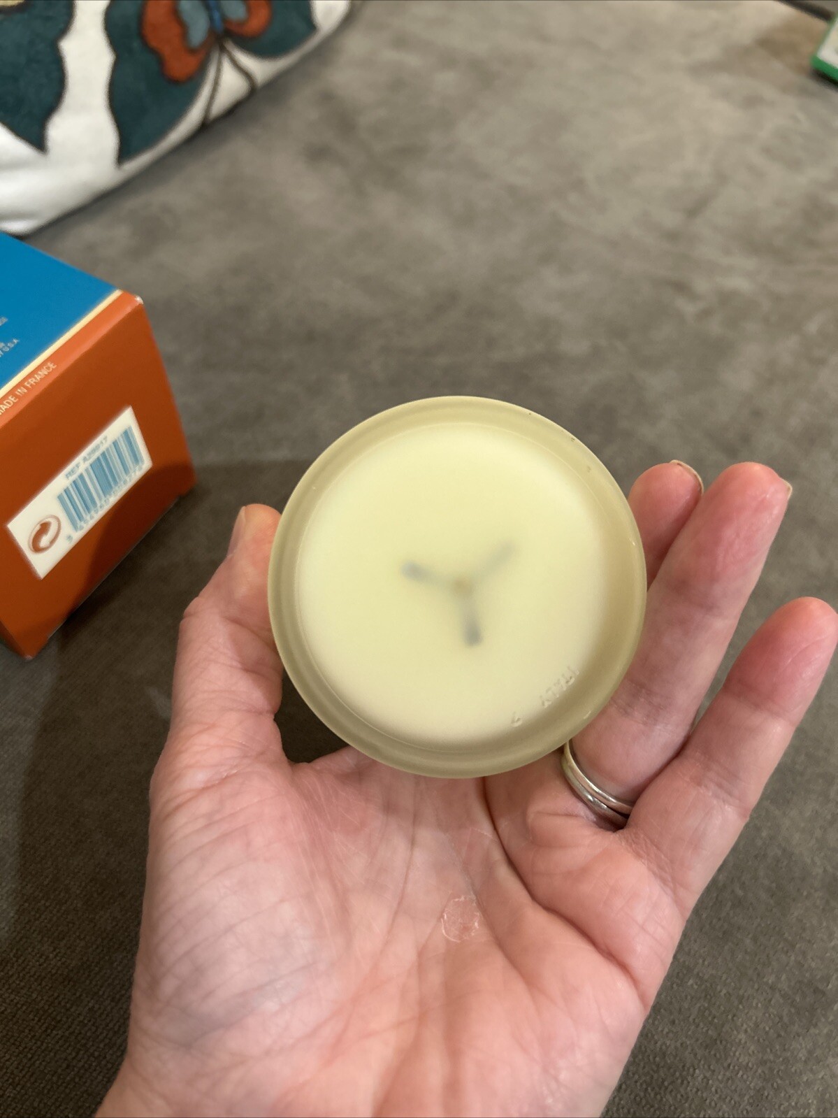 Lalique Bougie Parfumee Perfumed Candle – 5.0 oz. 150g Made In France