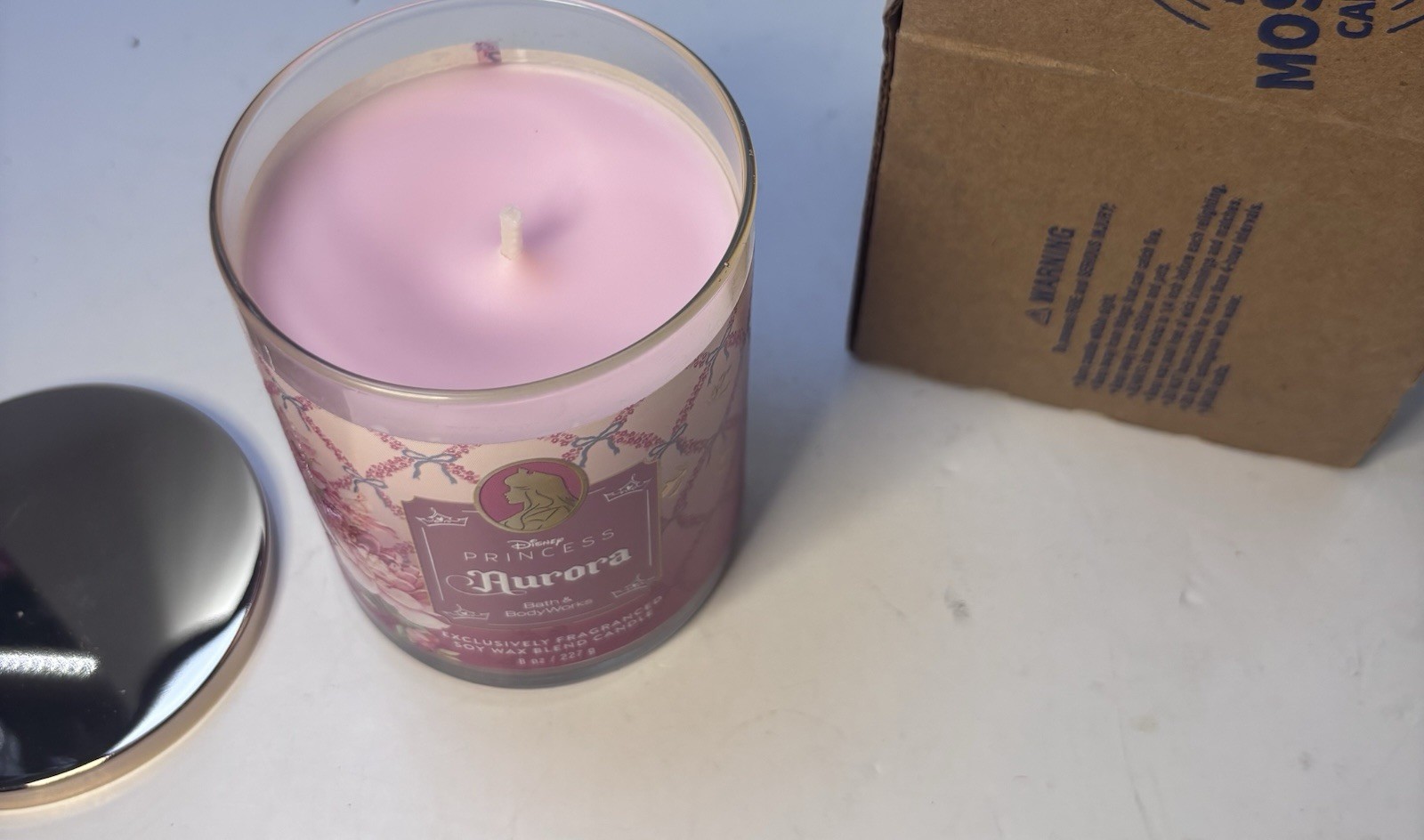 ALL NEW Aurora DISNEY Crown Lid Single Wick Candle 8 oz Bath & Body Works