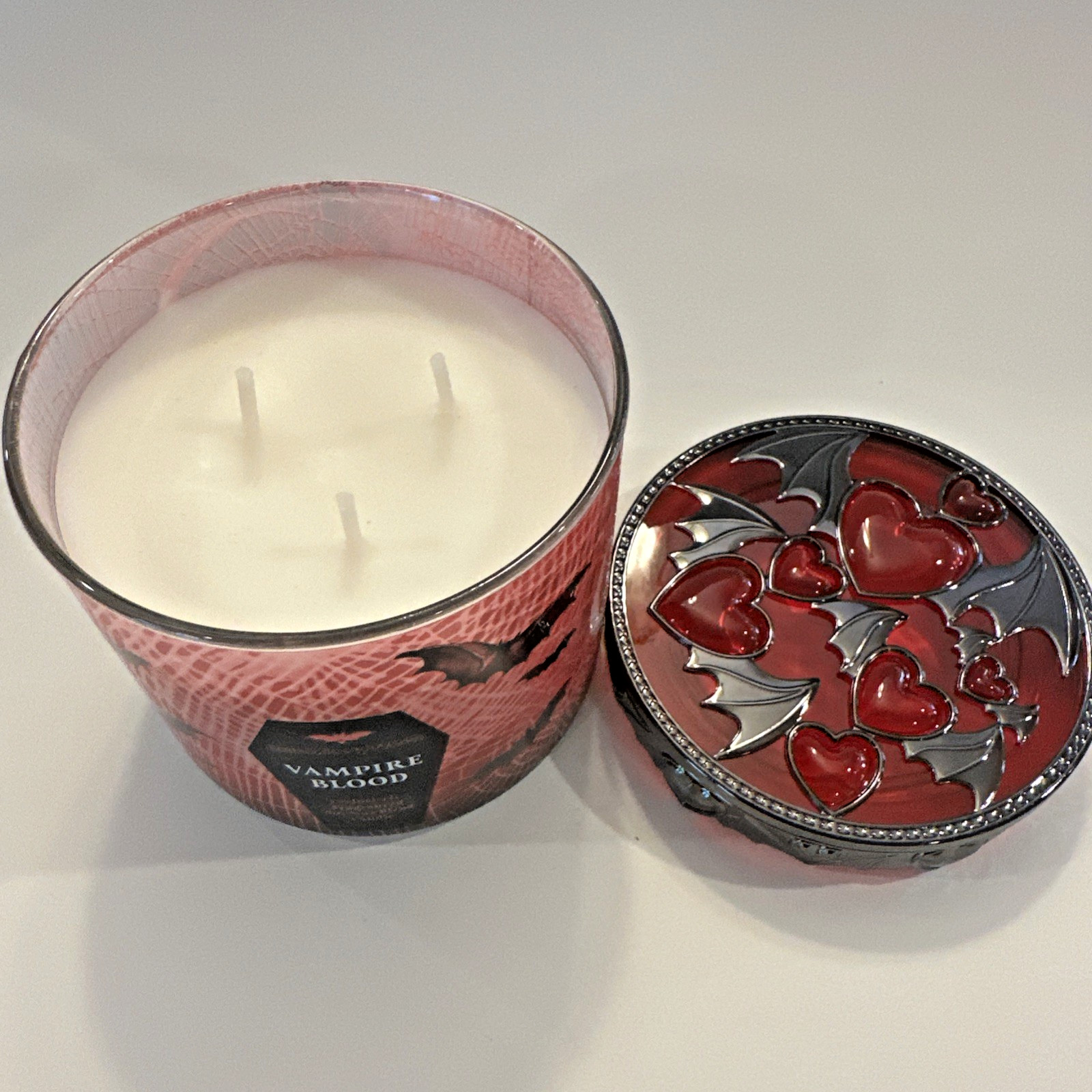 NEW Bath & Body Works Vampire Blood Scented Candle 14.5 oz Decorative Lid Hearts