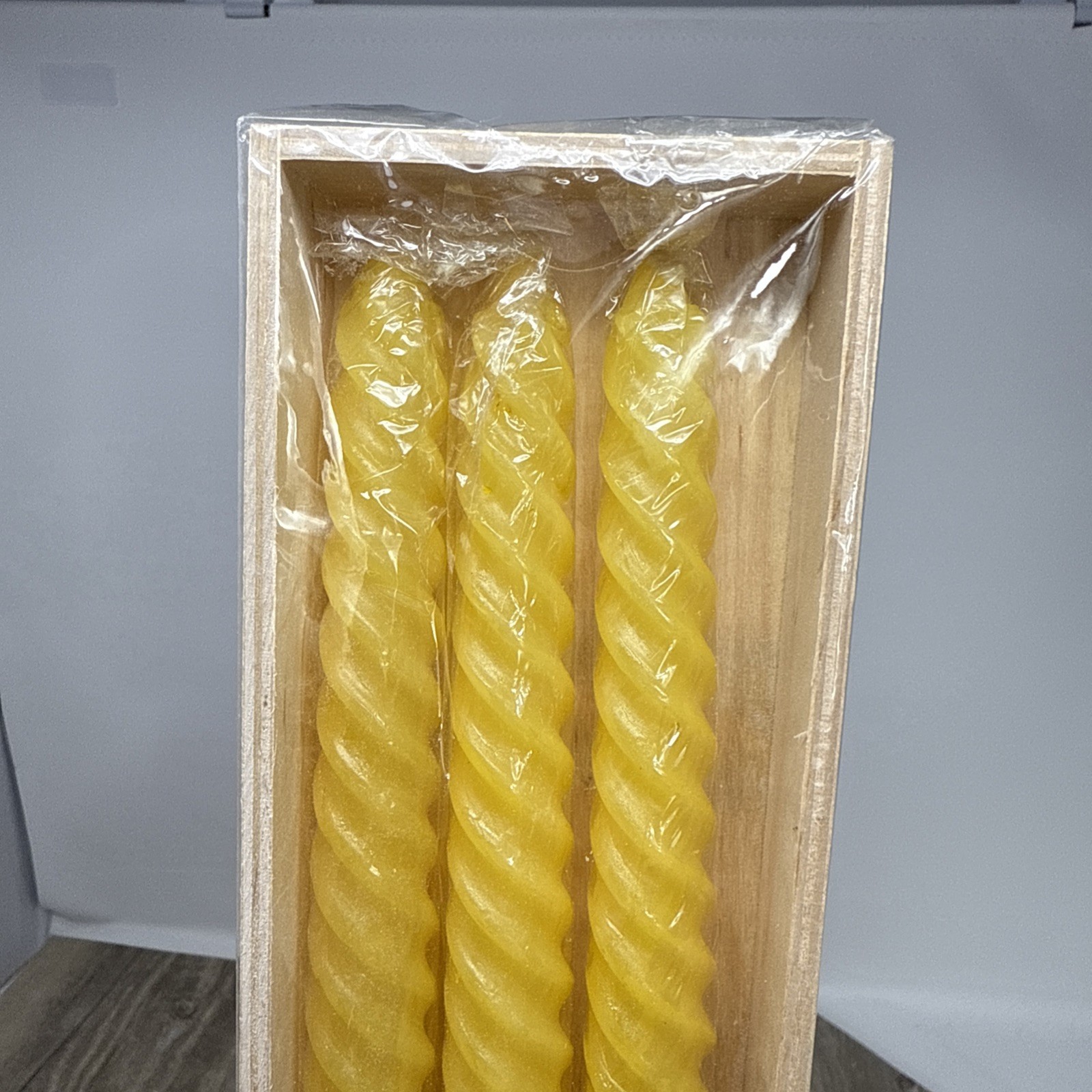 VTG Wicks ‘N Sticks Spiral Twisted Tapers 10″ Candles 1/2” New in BOX Yelllow