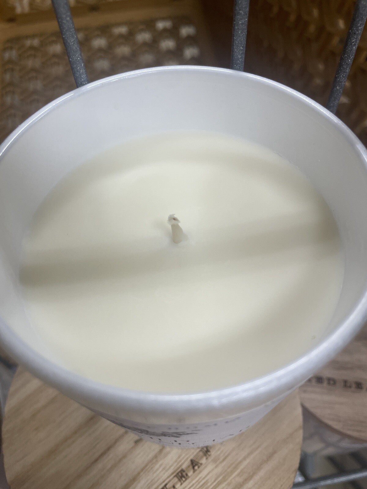 Red Leaf Home Wild Honey Nectar Small Candle Single Wick 11 Oz NEW Rare