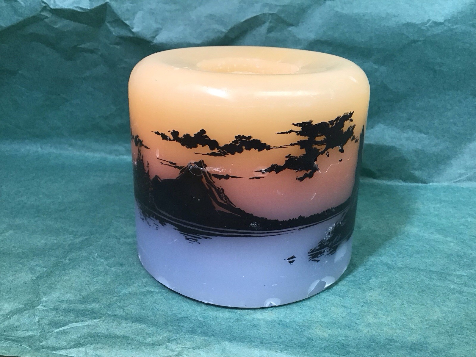 Vintage 90s EARTHSCAPE Wolf GLOWING CANDLE Northwest Mountain Forest Scene 1997