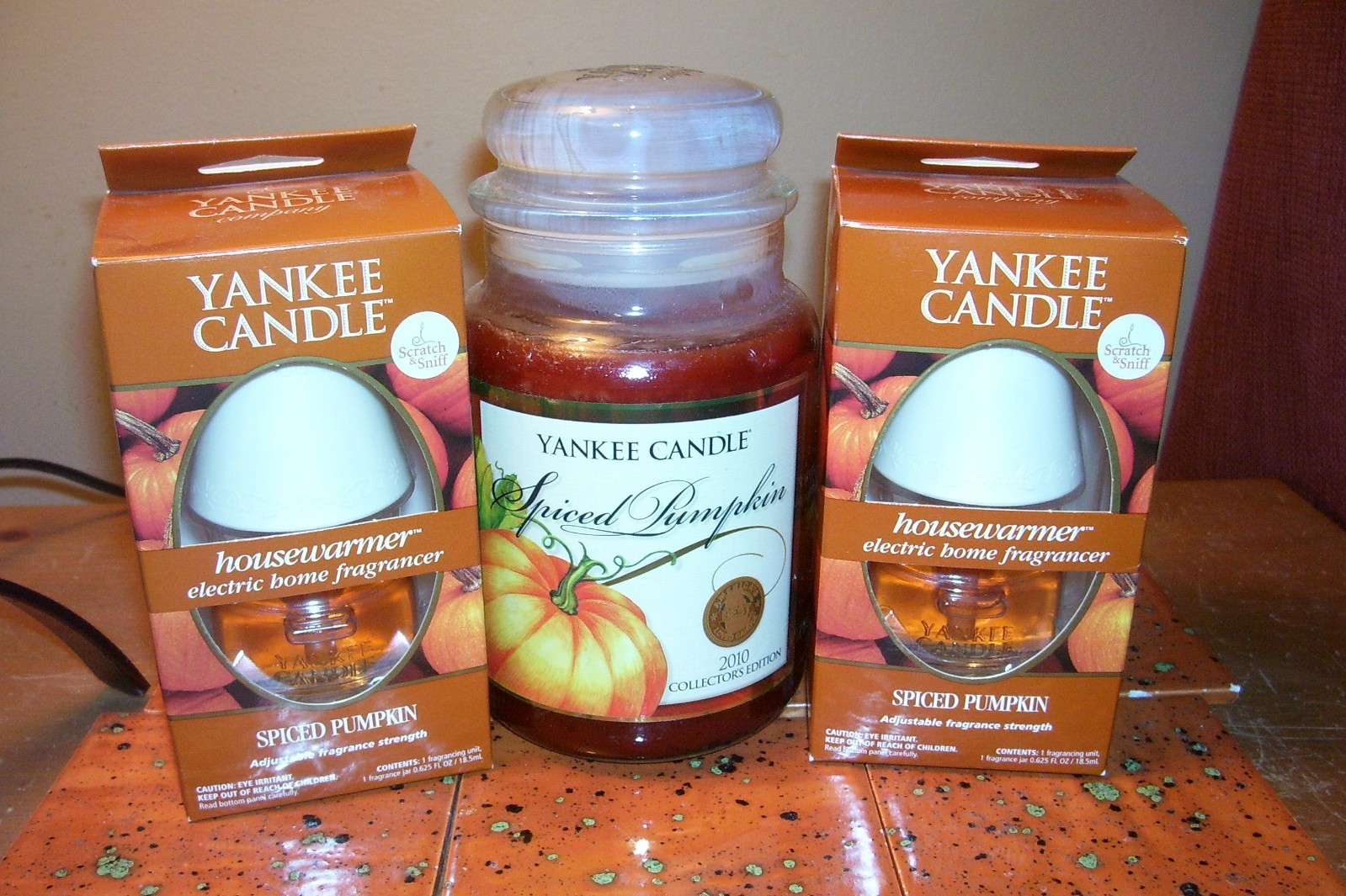 yankee candle 22oz SPECIAL EDITION JAR SPICED PUMPKIN + BASE UNITS WITH REFILLS