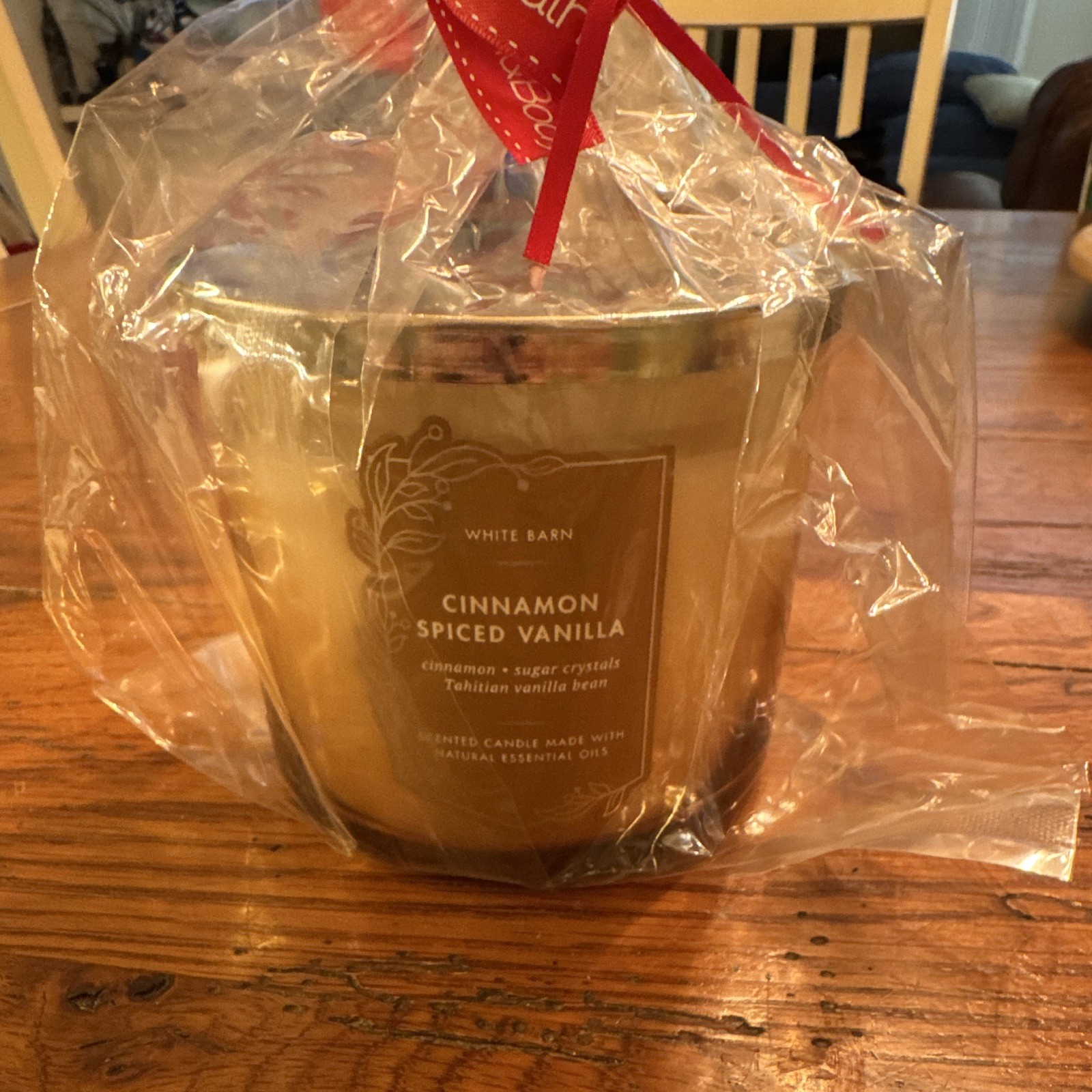 White Barn Cinnamon Spiced Vanilla 3-Wick Scented Jar Candle 14.5 oz 25-45hr